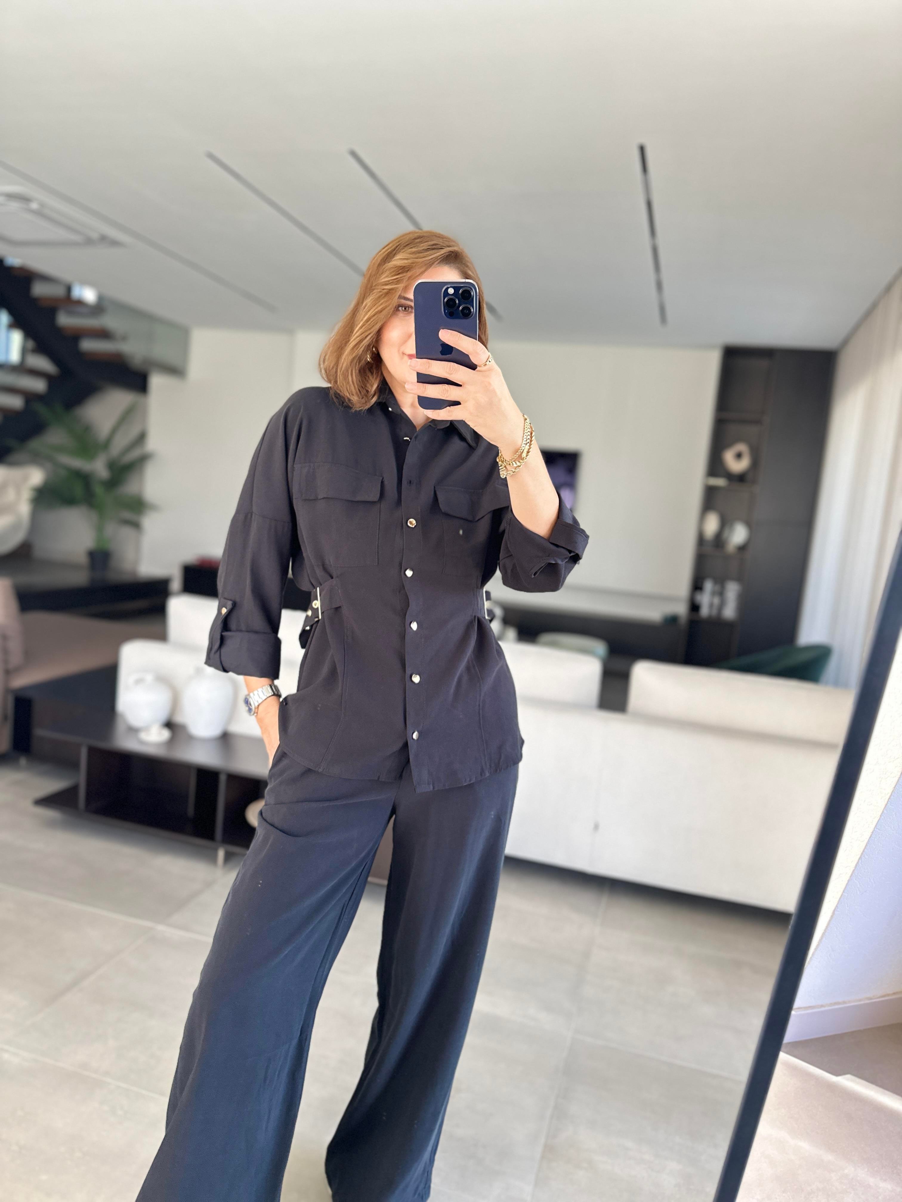 Siyah Gömleği Tokalı Tencel Pantolonlu Takım