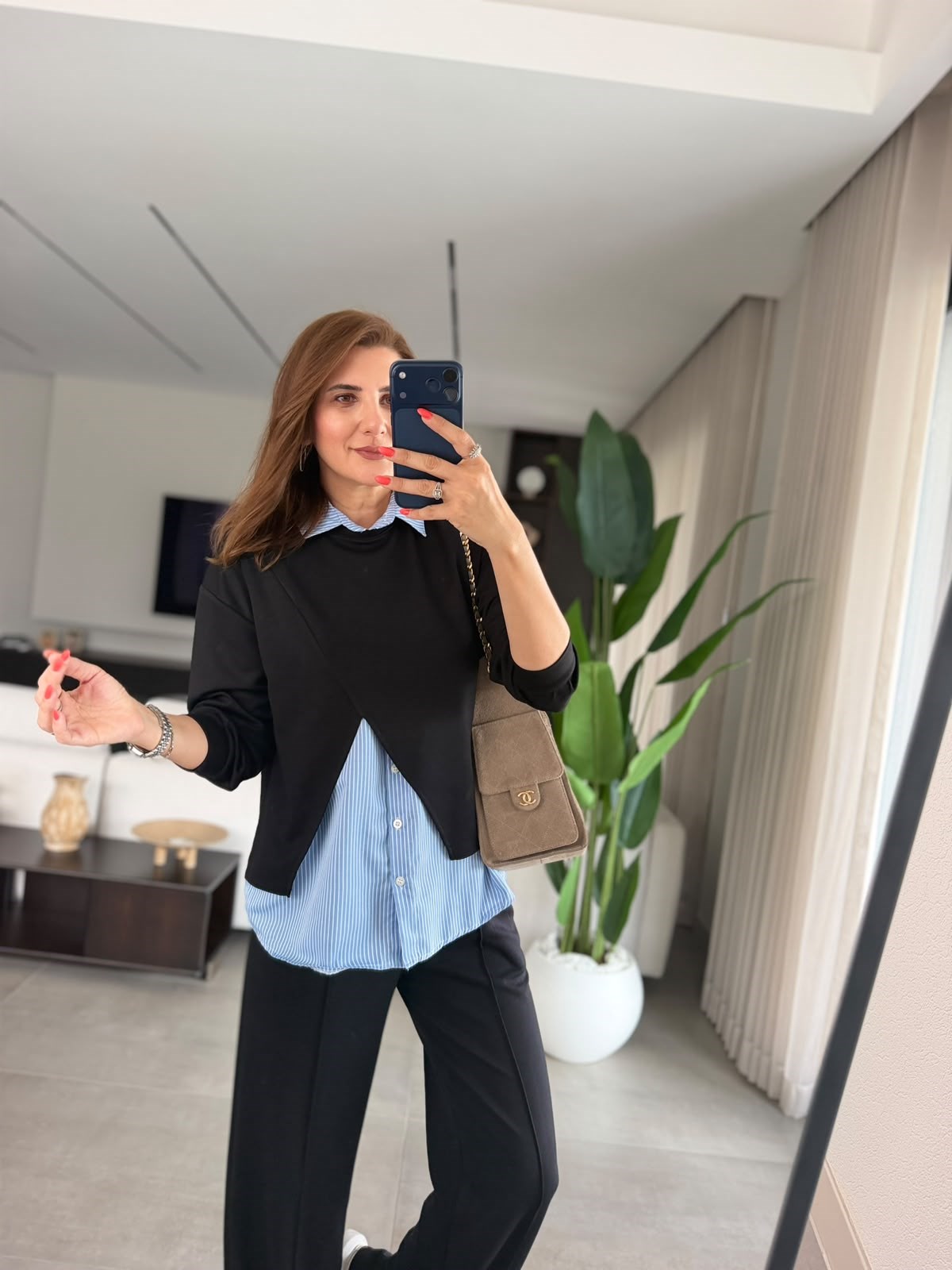 Siyah İç Gömlek Detaylı Üçlü Takım