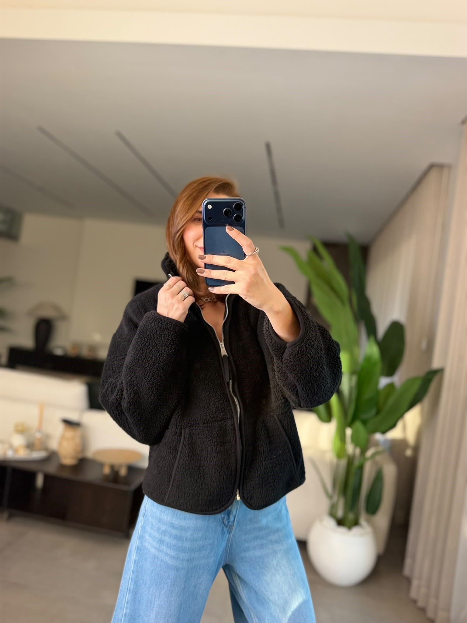 Siyah Kanguru Cep Peluş Ceket
