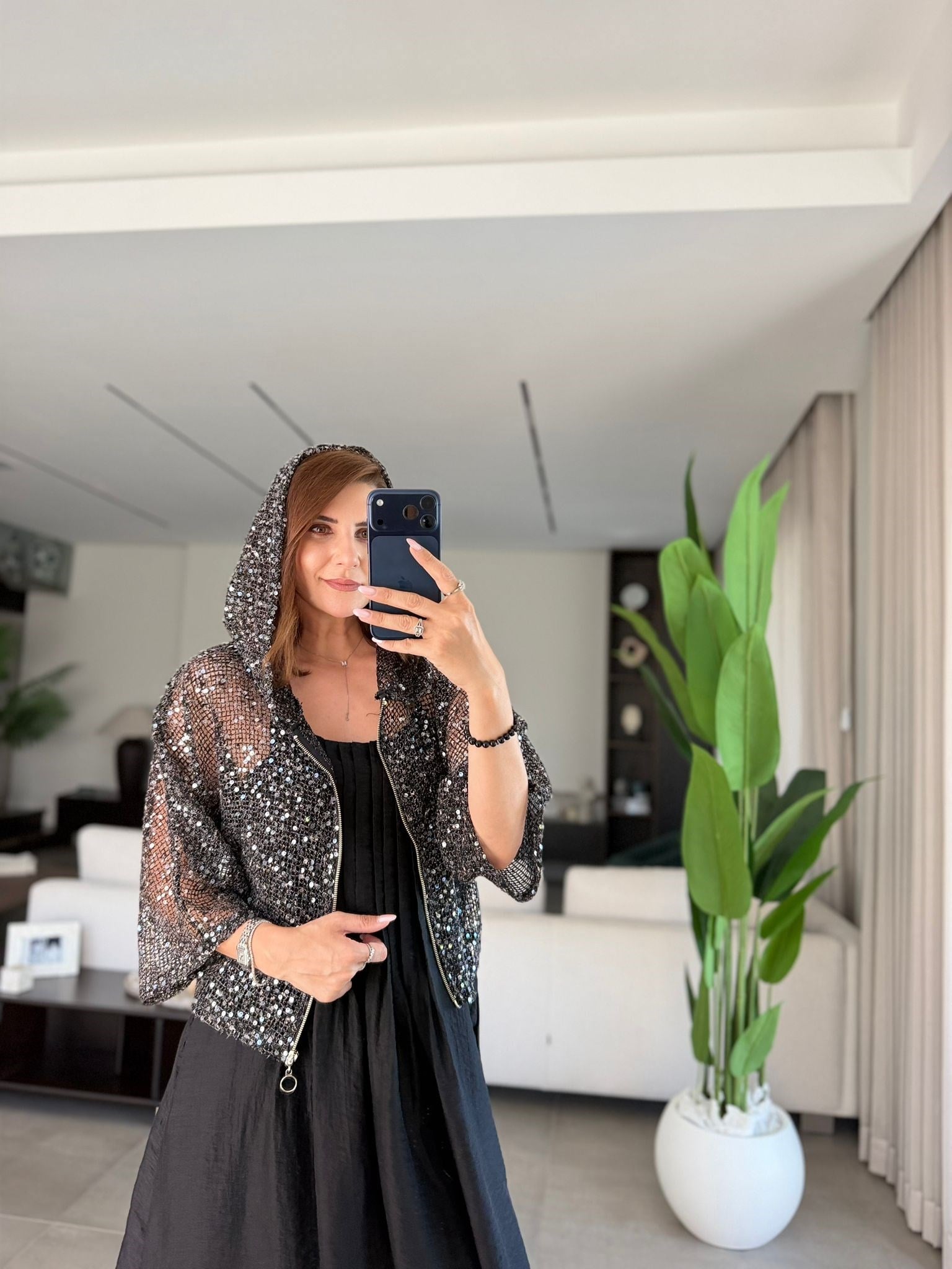 Siyah Kapşonlu File Bluz