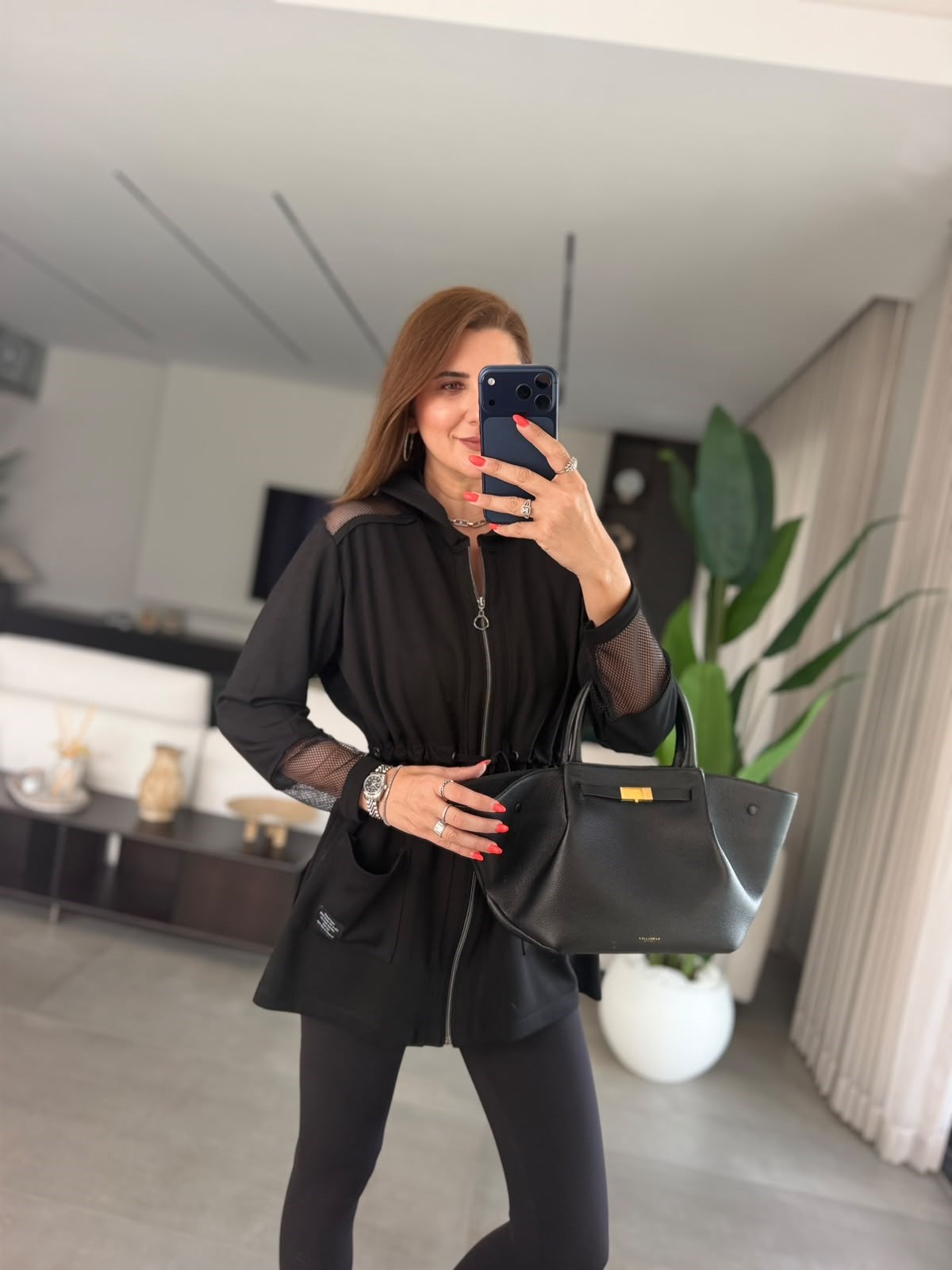 Siyah Kapşonlu File Ceket
