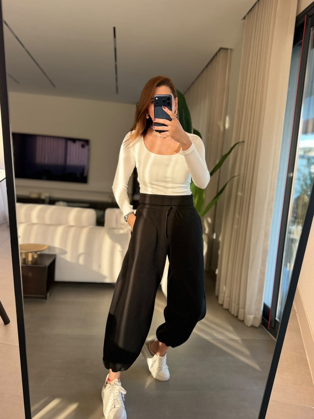 Siyah Kaşkorse Kemerli Pantolon