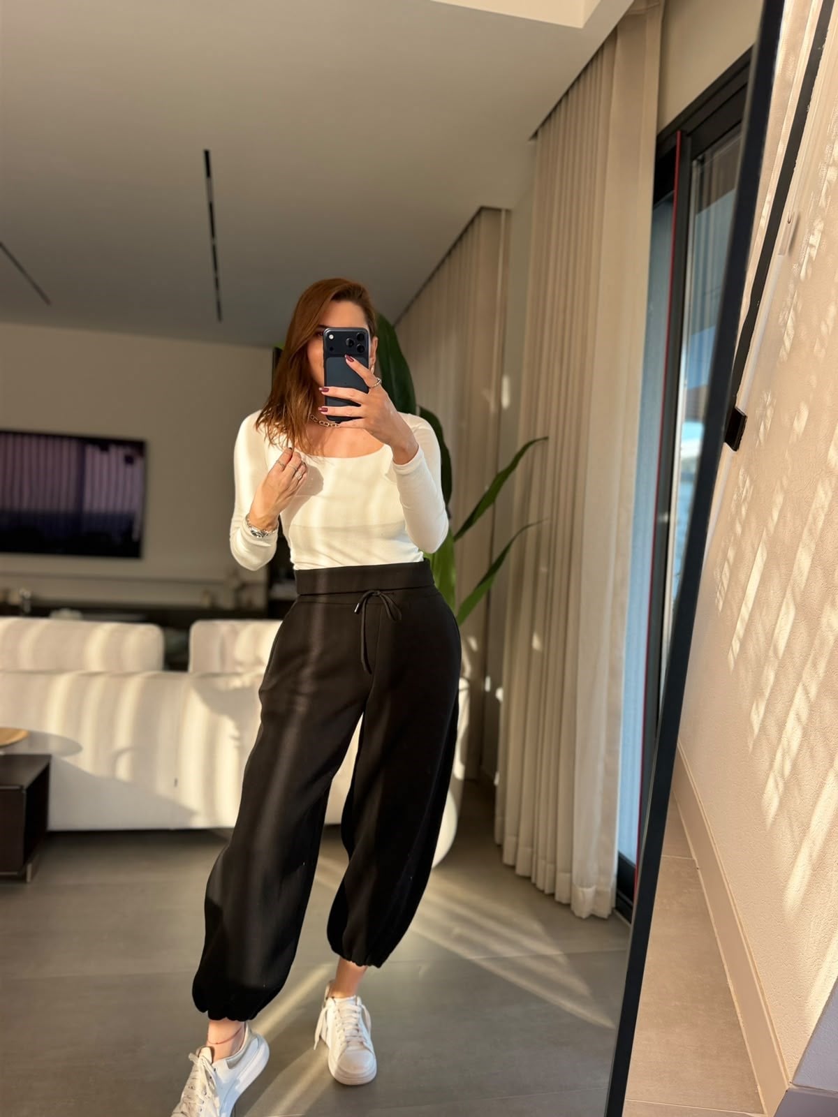 Siyah Kaşkorse Kemerli Pantolon