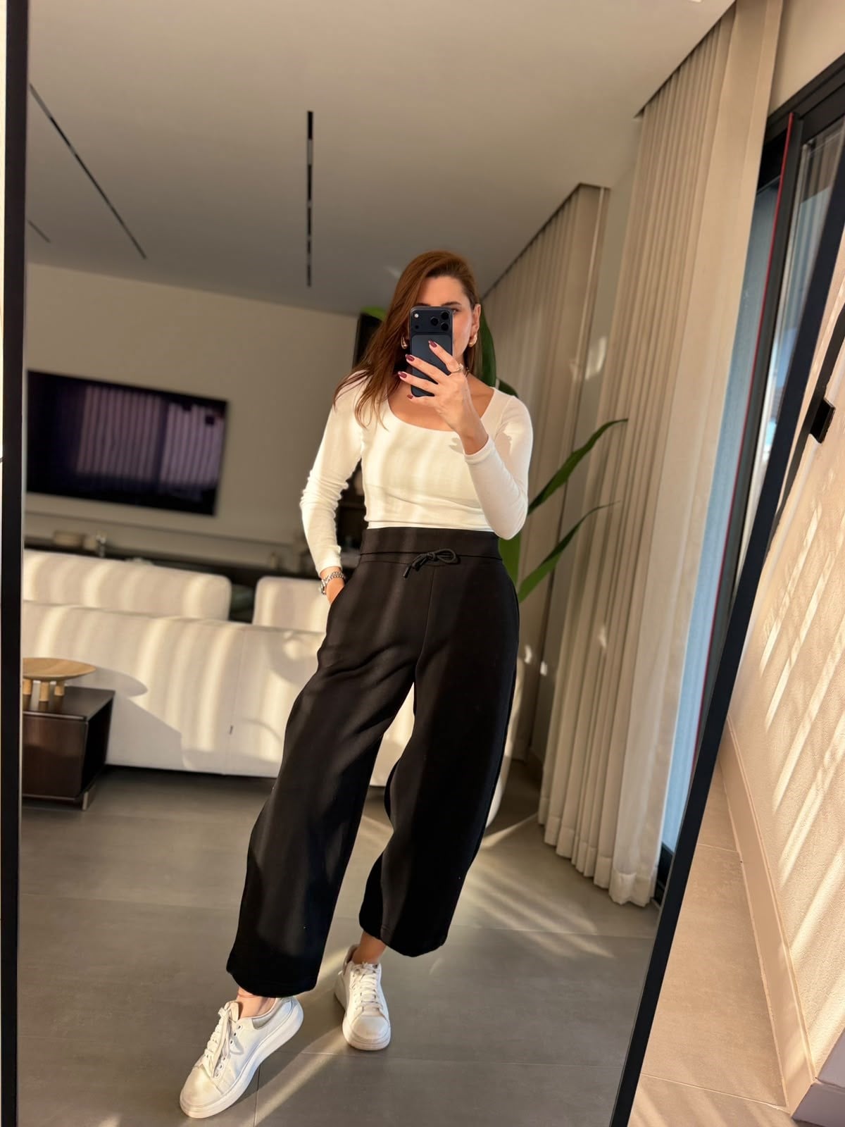 Siyah Kaşkorse Kemerli Pantolon