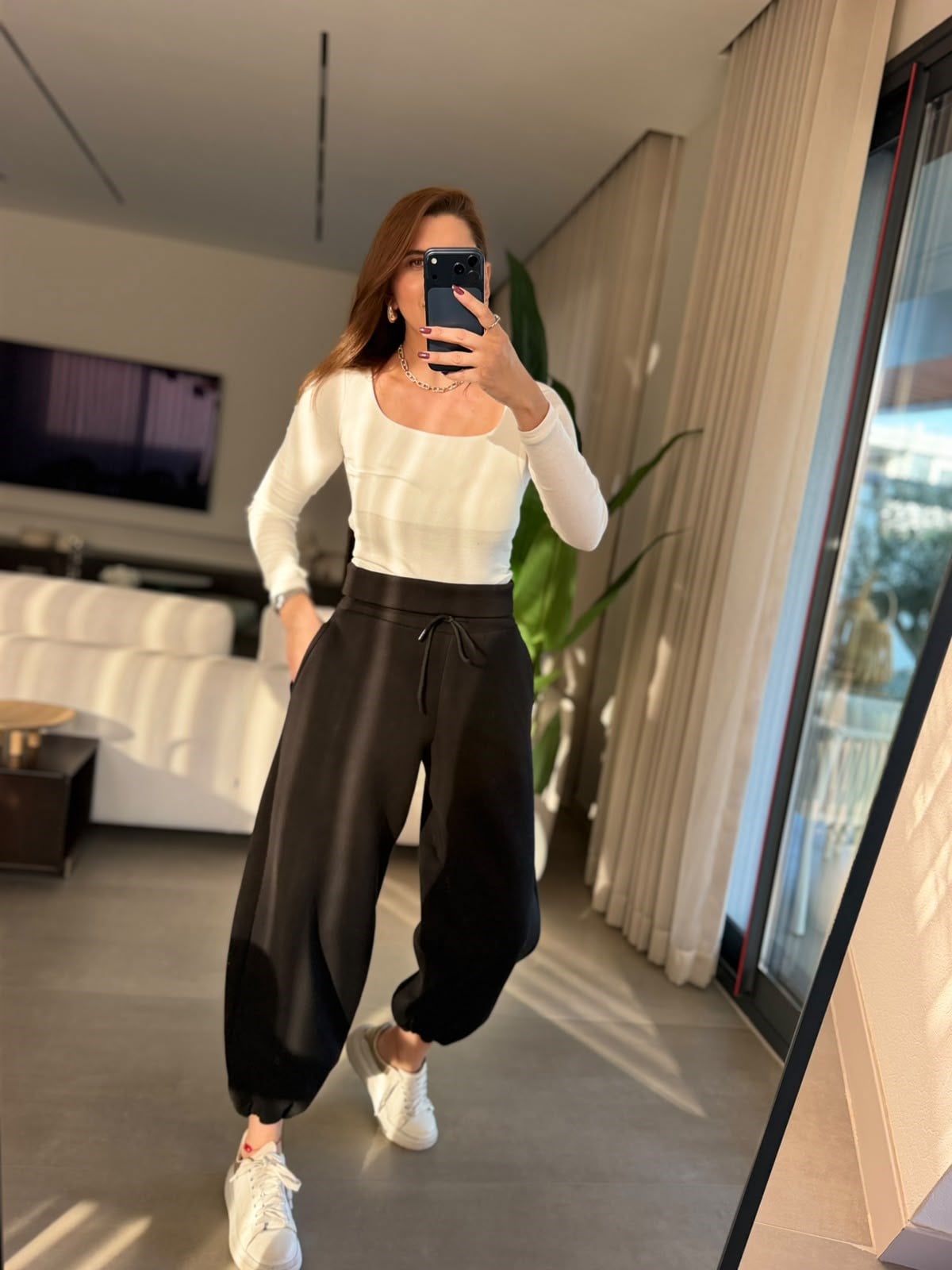 Siyah Kaşkorse Kemerli Pantolon