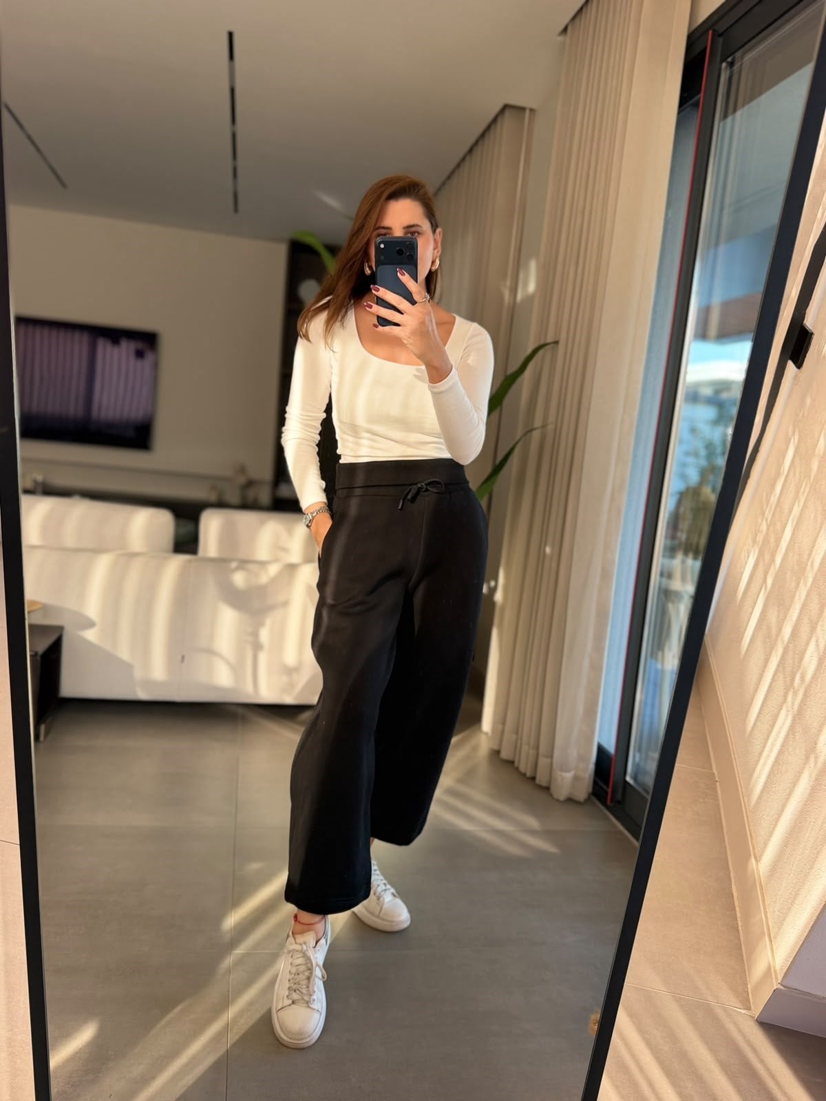 Siyah Kaşkorse Kemerli Pantolon