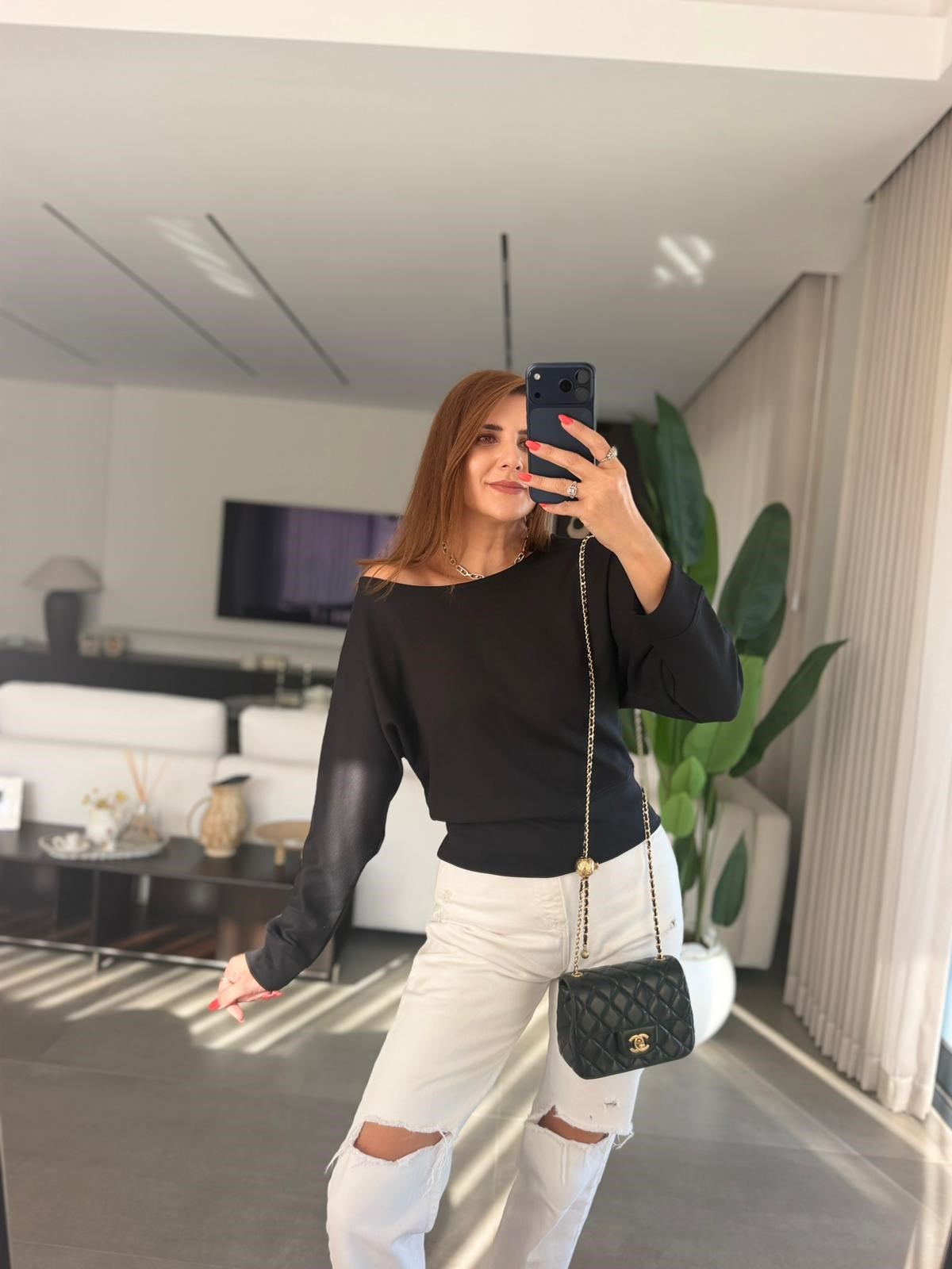 Siyah Kayık Yaka Sweat