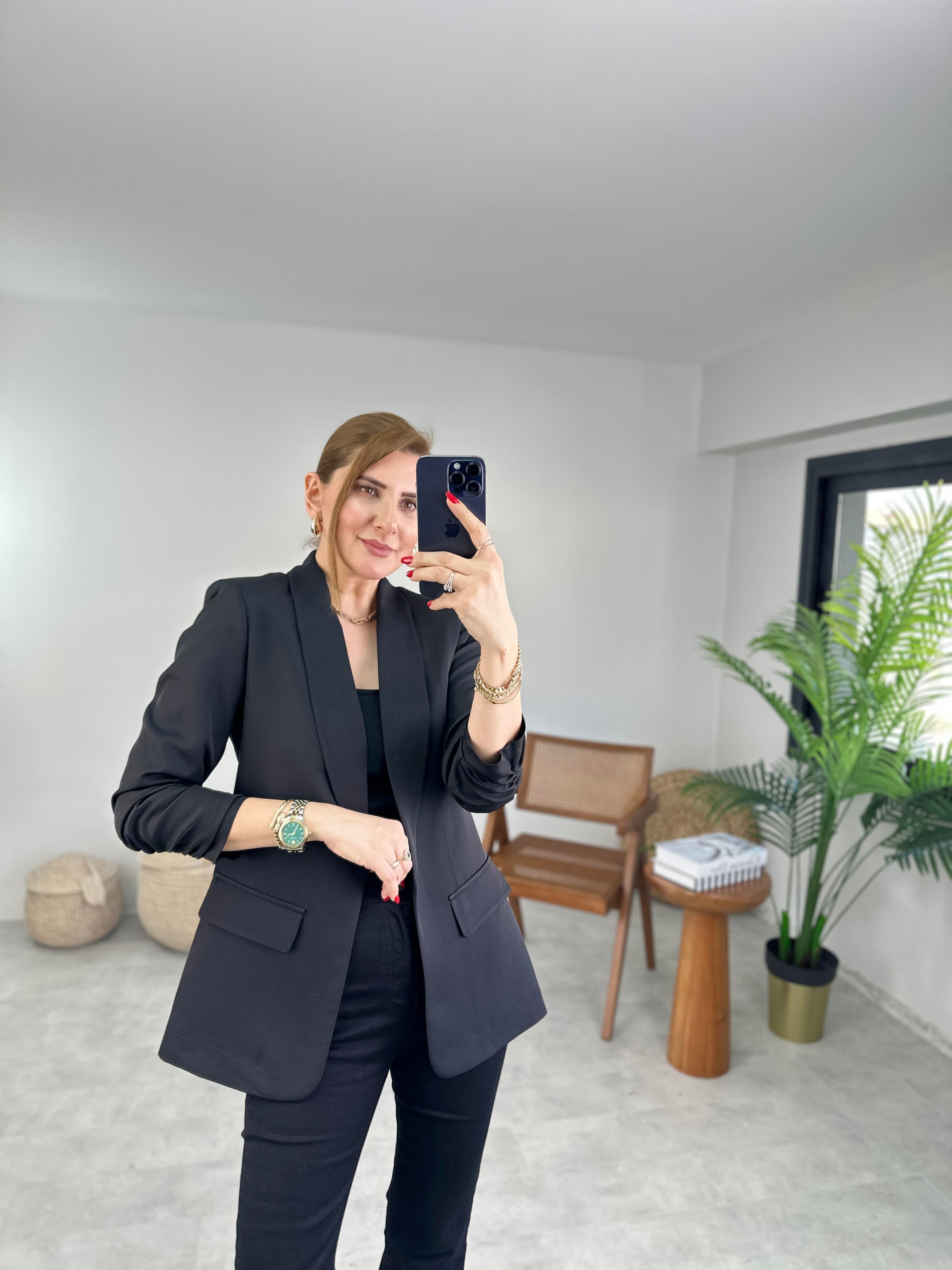 Siyah Kol Büzgülü Blazer