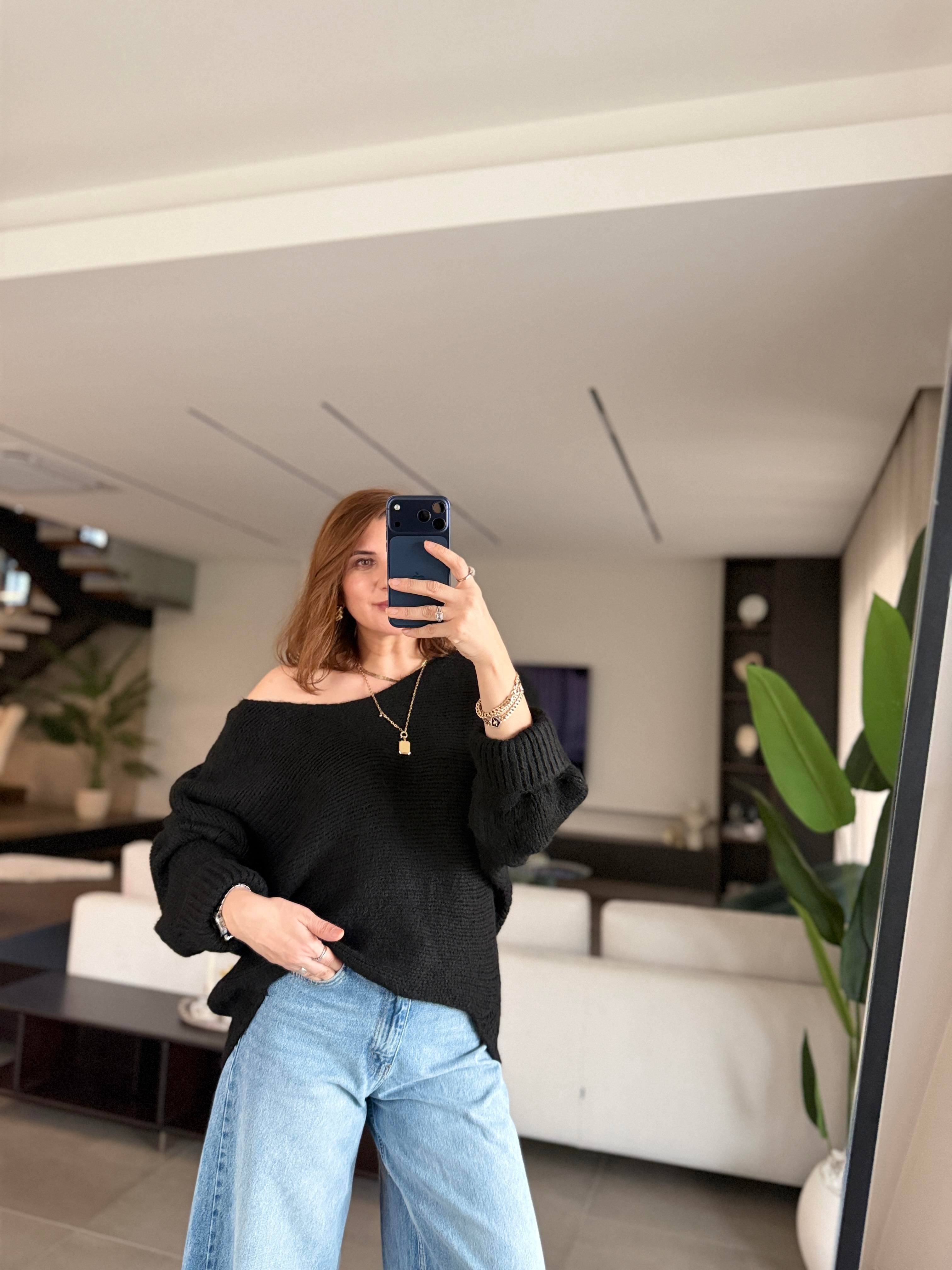 Siyah Kol Katlamalı Triko Kazak