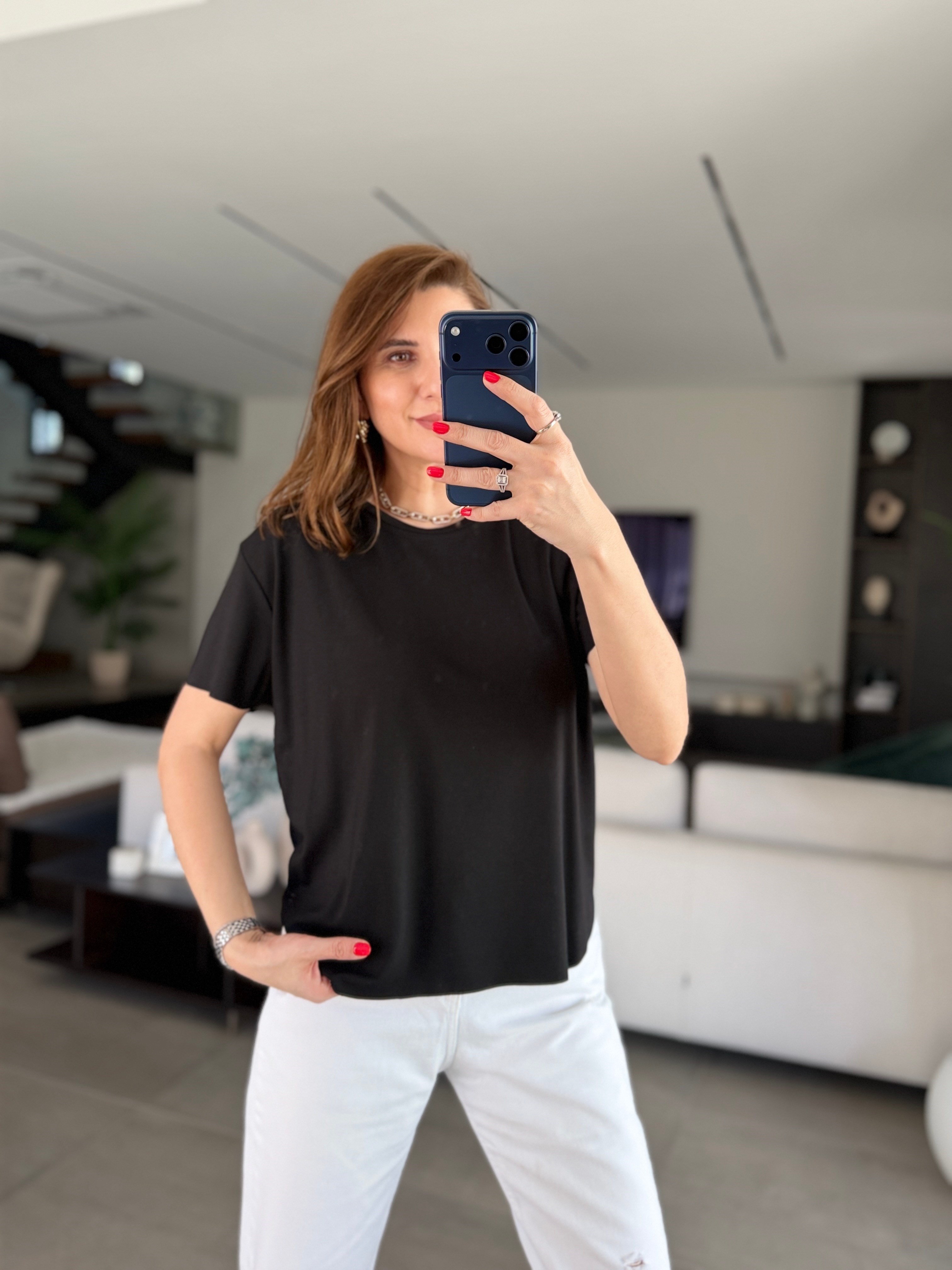 Siyah Lazer Kesim Basic T-shirt