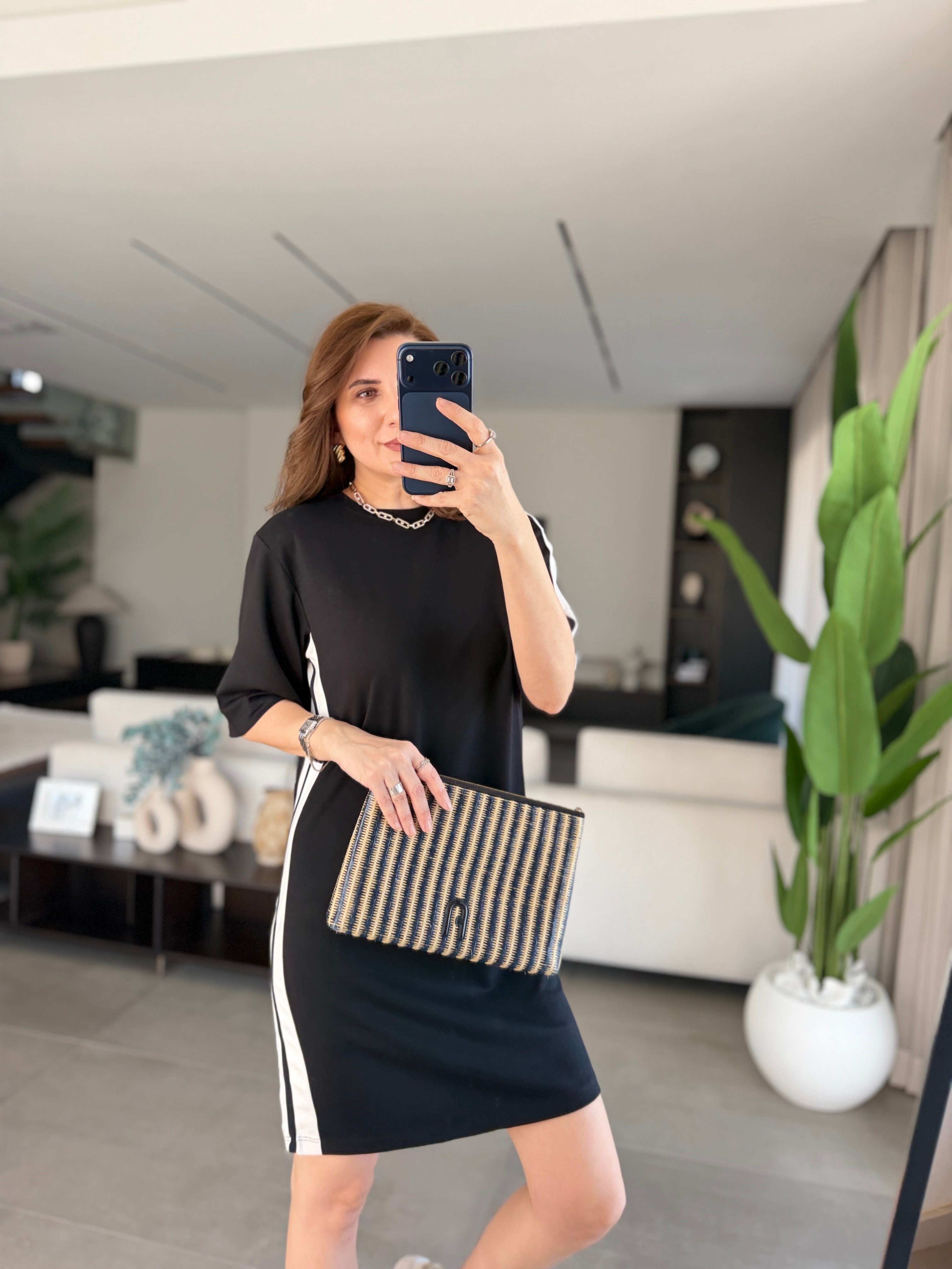 Siyah Modal Şeritli Midi Boy Elbise