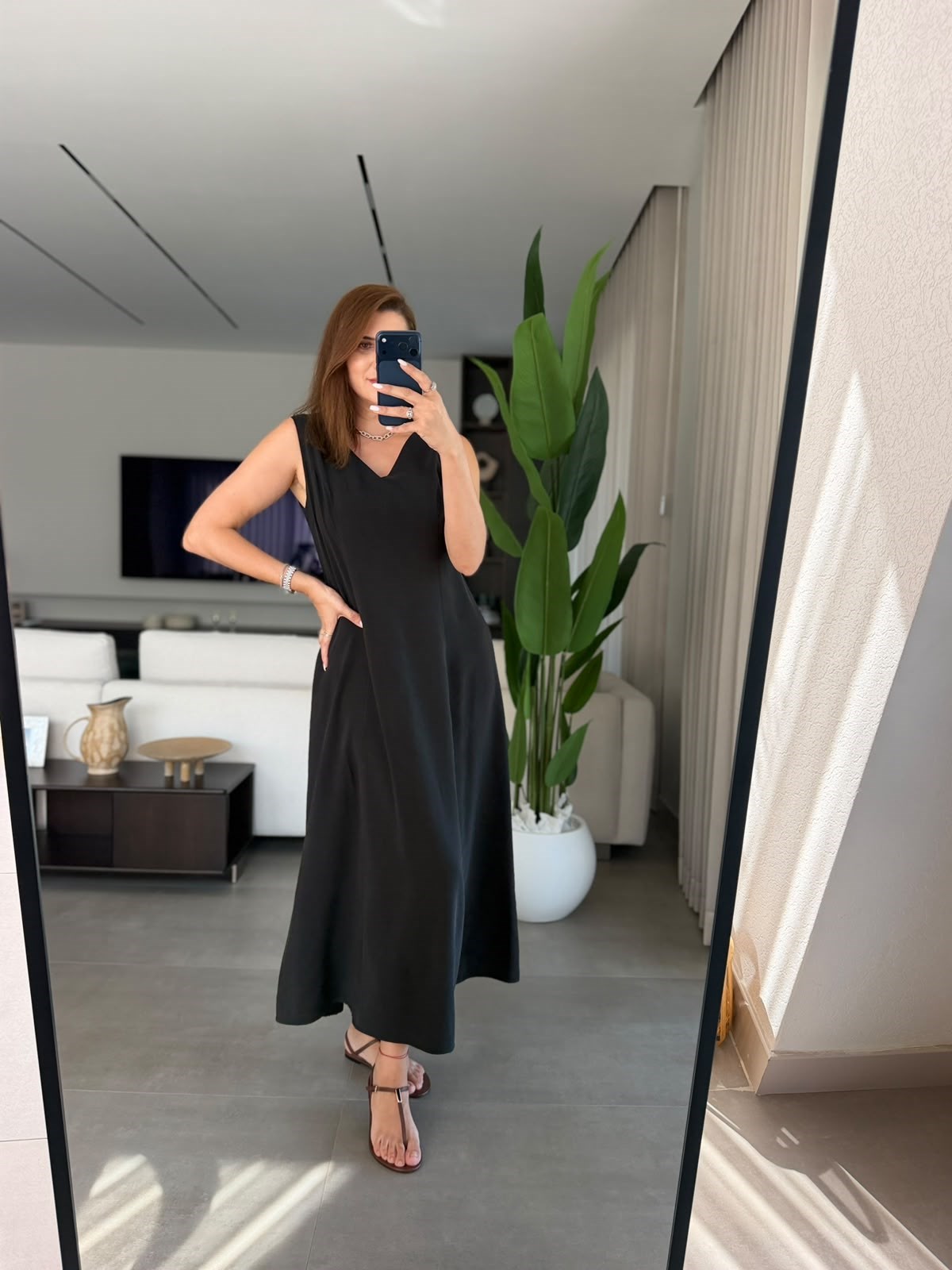 Siyah Ön Ve Arka V Yaka Tencel Elbise