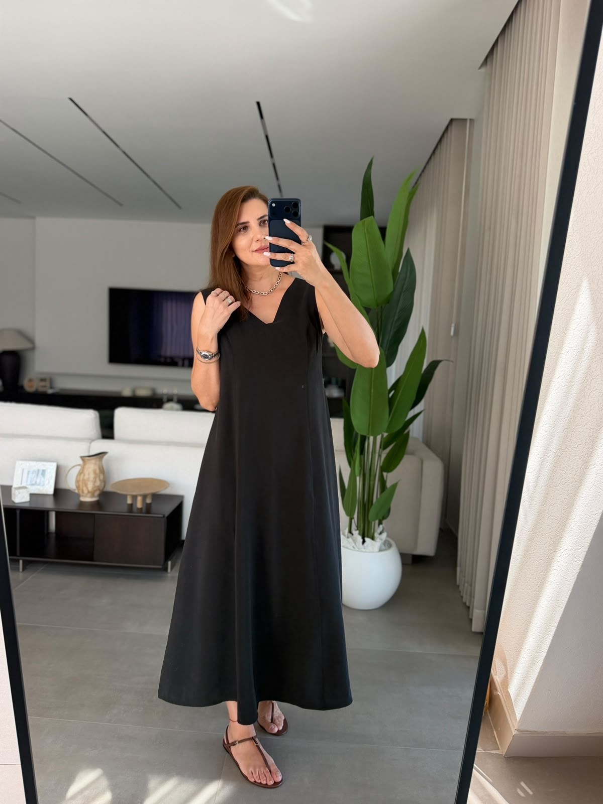 Siyah Ön Ve Arka V Yaka Tencel Elbise