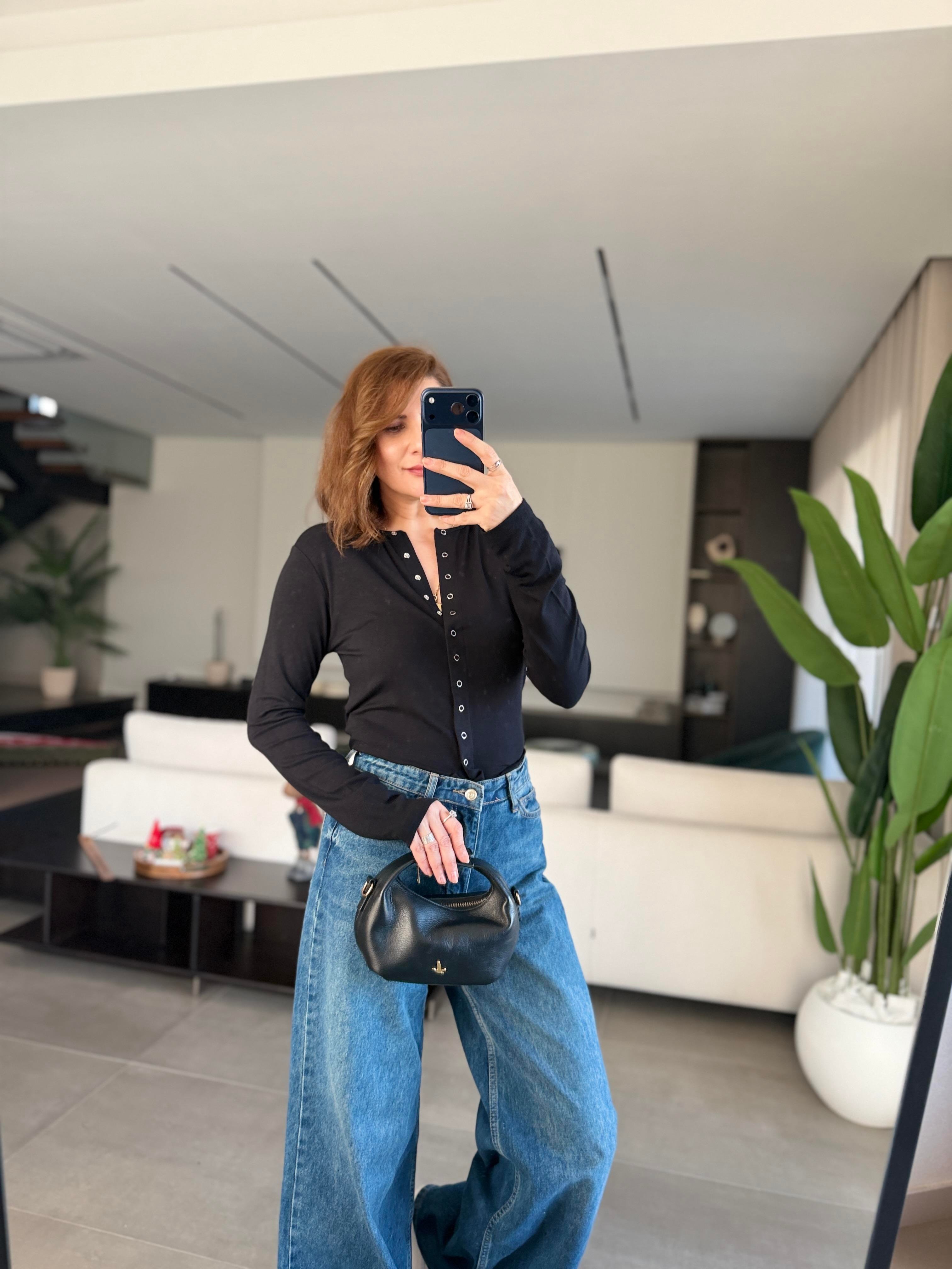 Siyah Önü Çıtçıtlı Buzzy Bluz