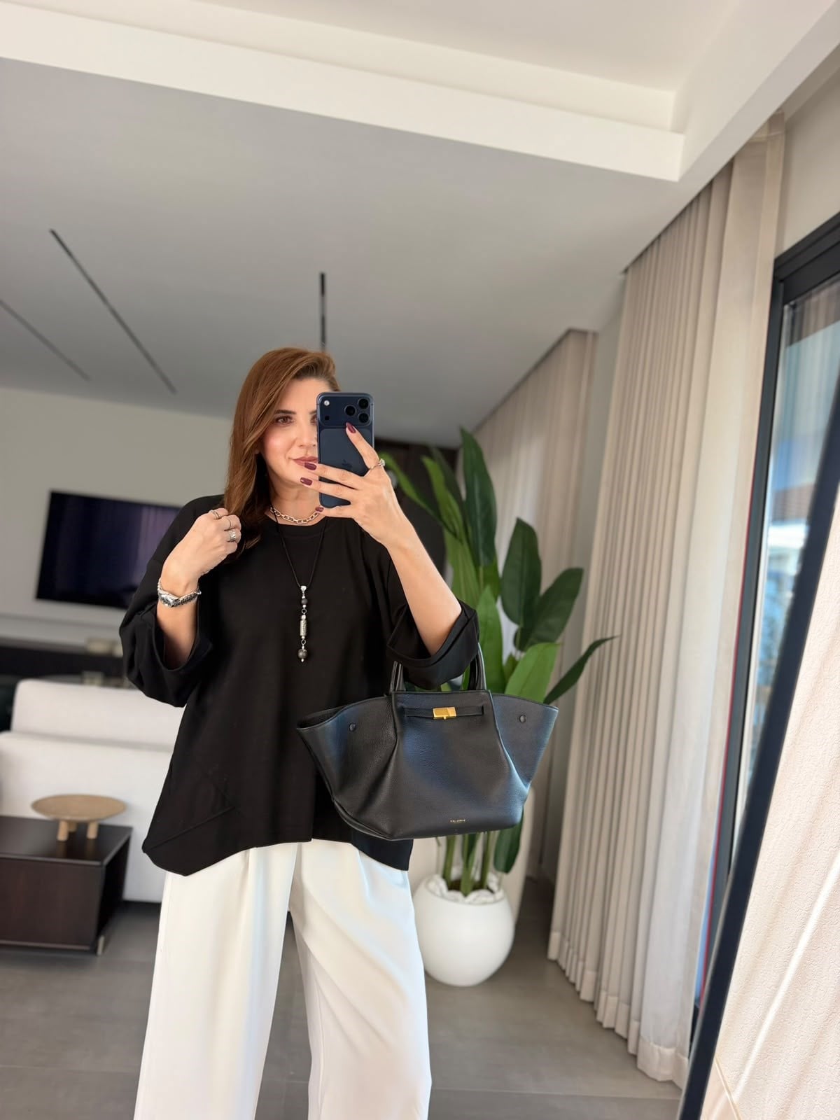 Siyah Oys Büyük Beden Kolyeli Bluz
