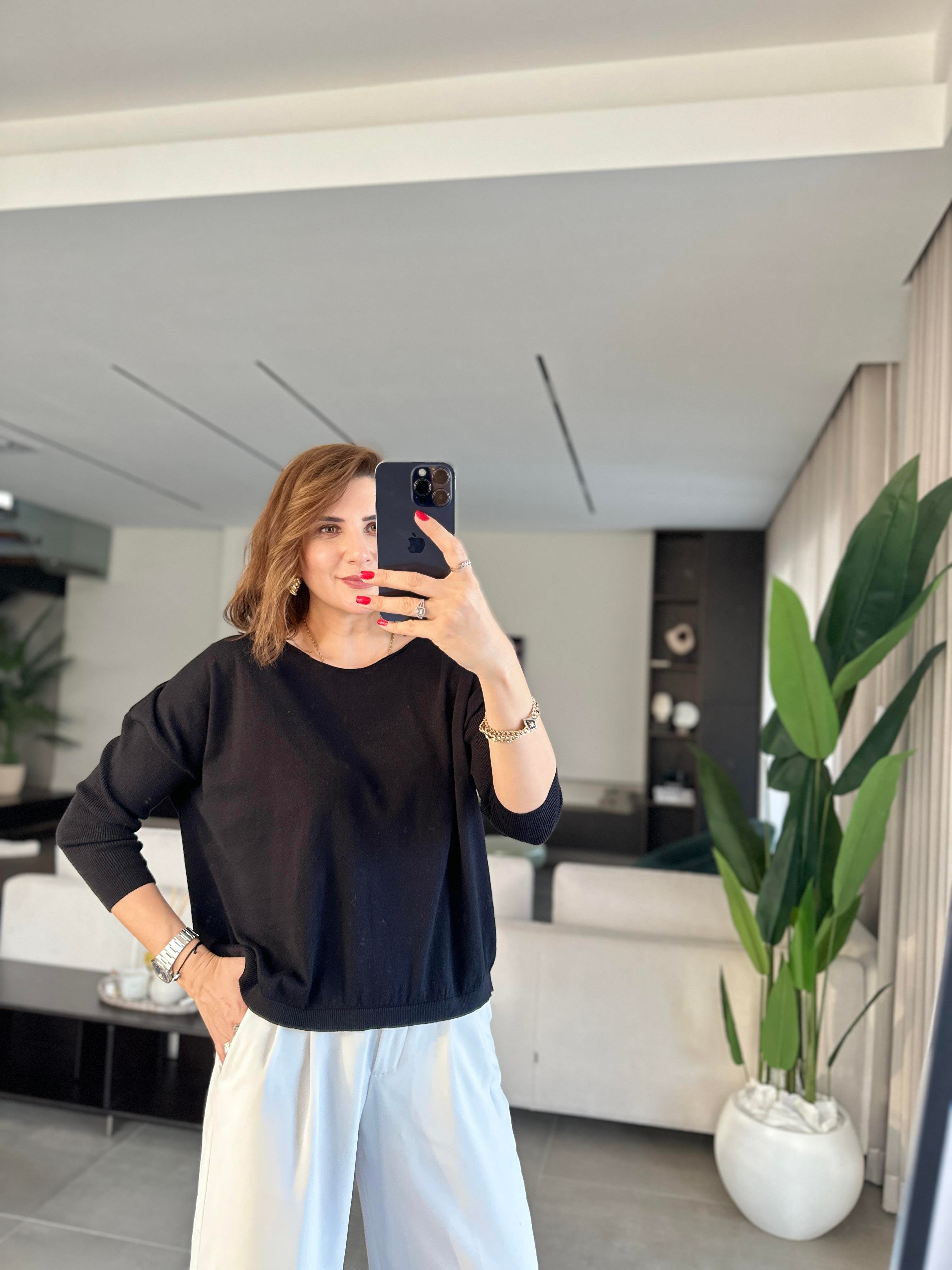 Siyah Rozal Kol Lastik  Detaylı Bluz