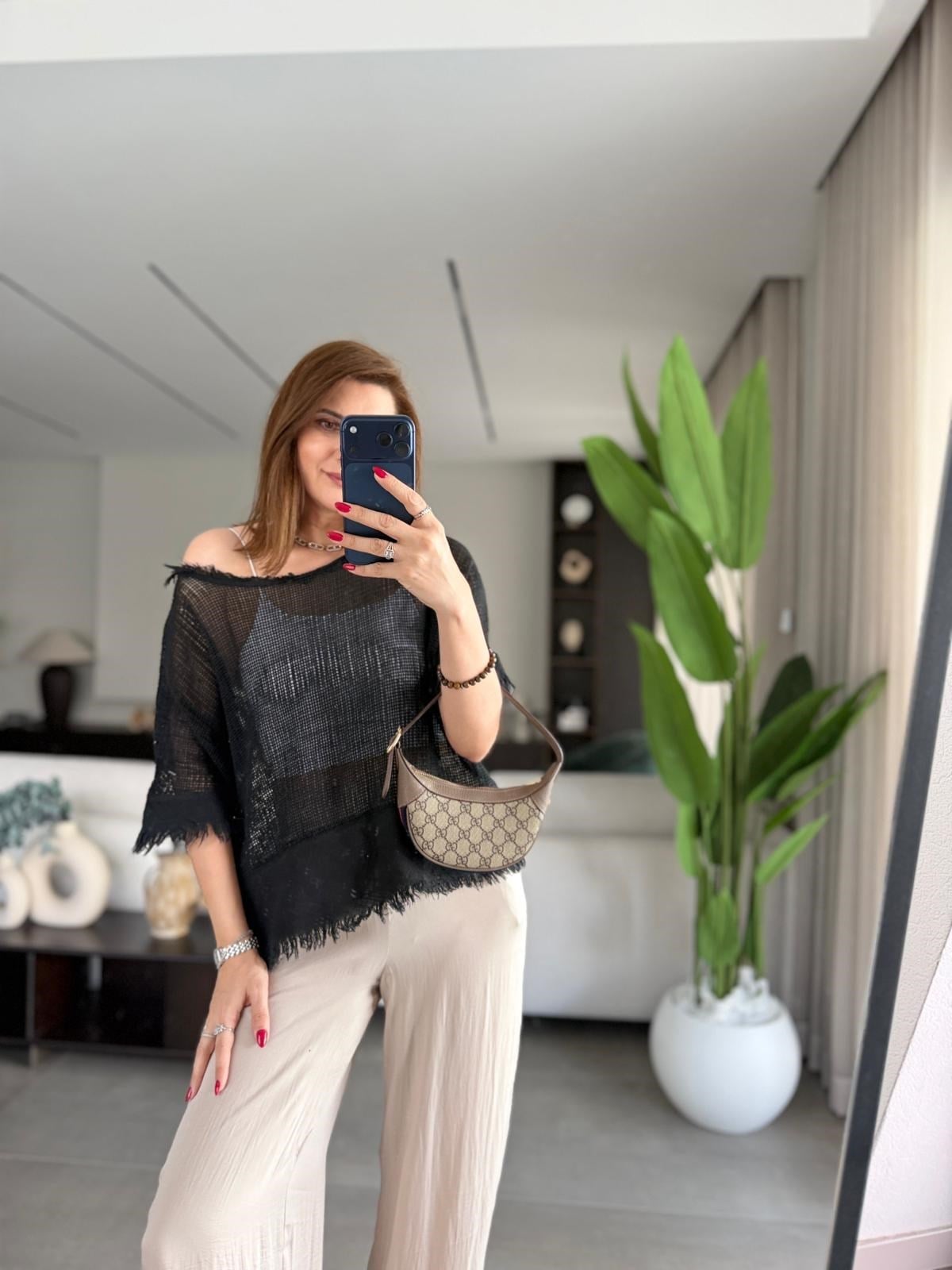 Siyah Saçaklı File Bluz