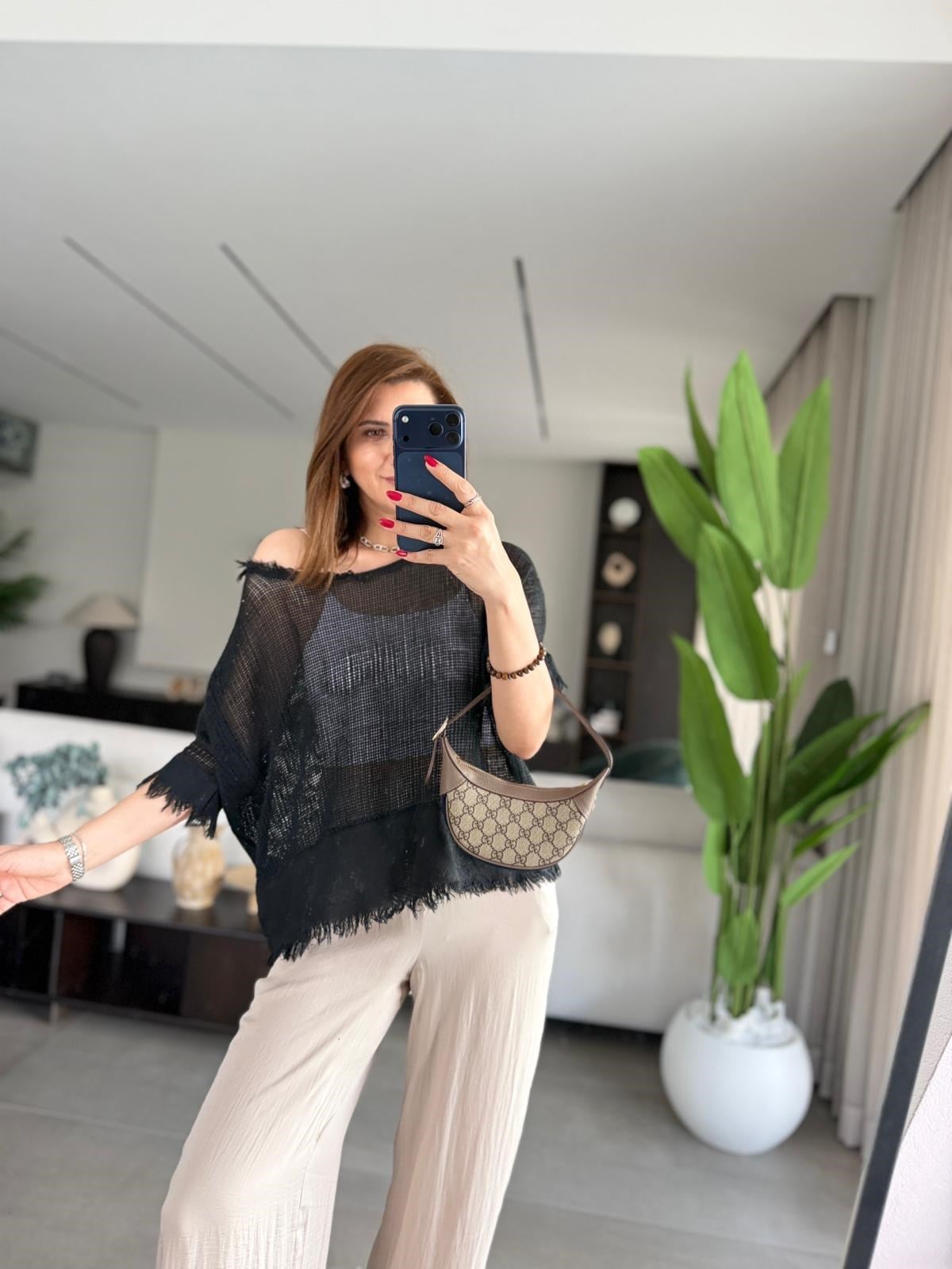Siyah Saçaklı File Bluz