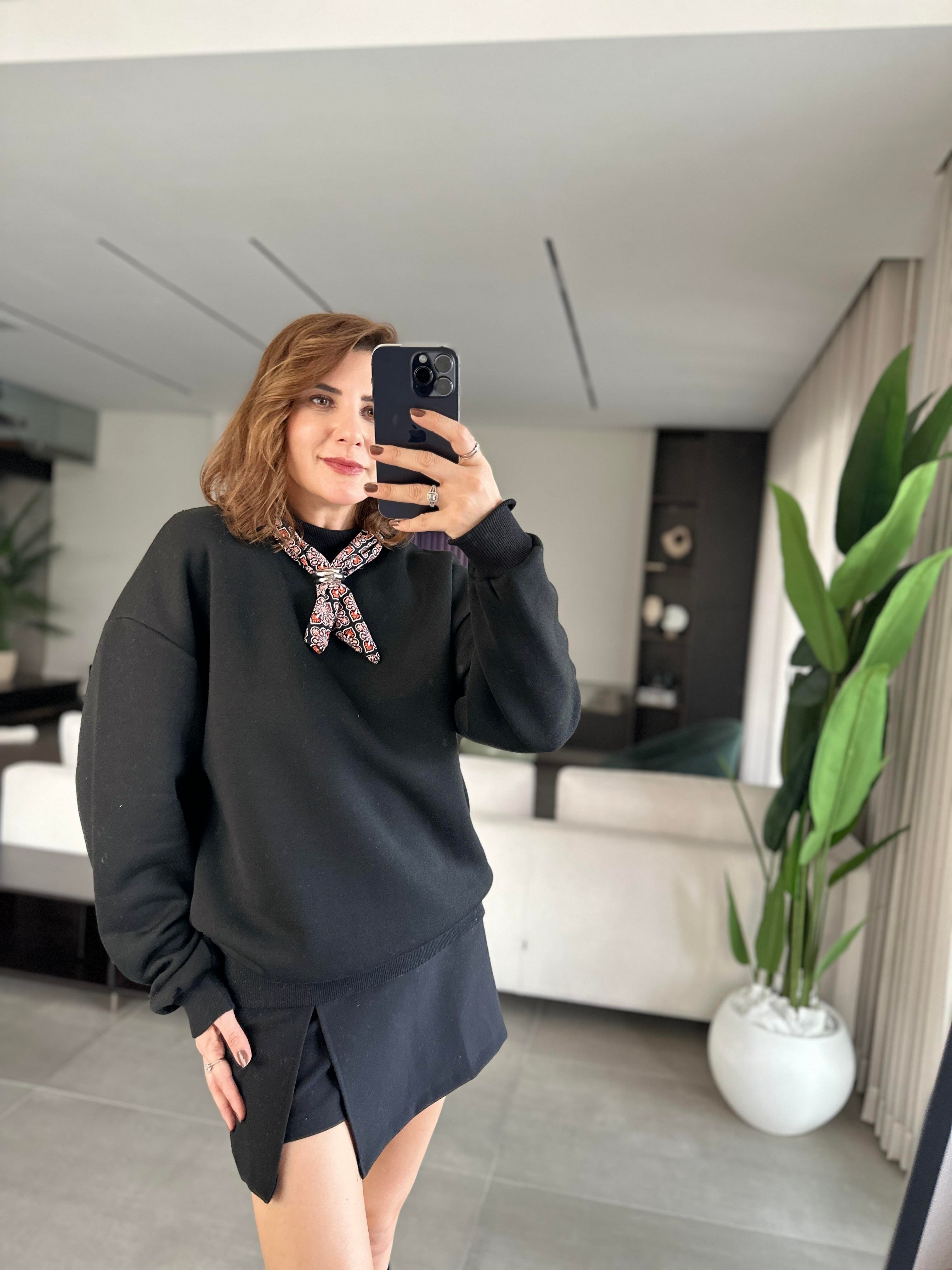 Siyah Şal Detaylı Bisiklet Yaka Sweat