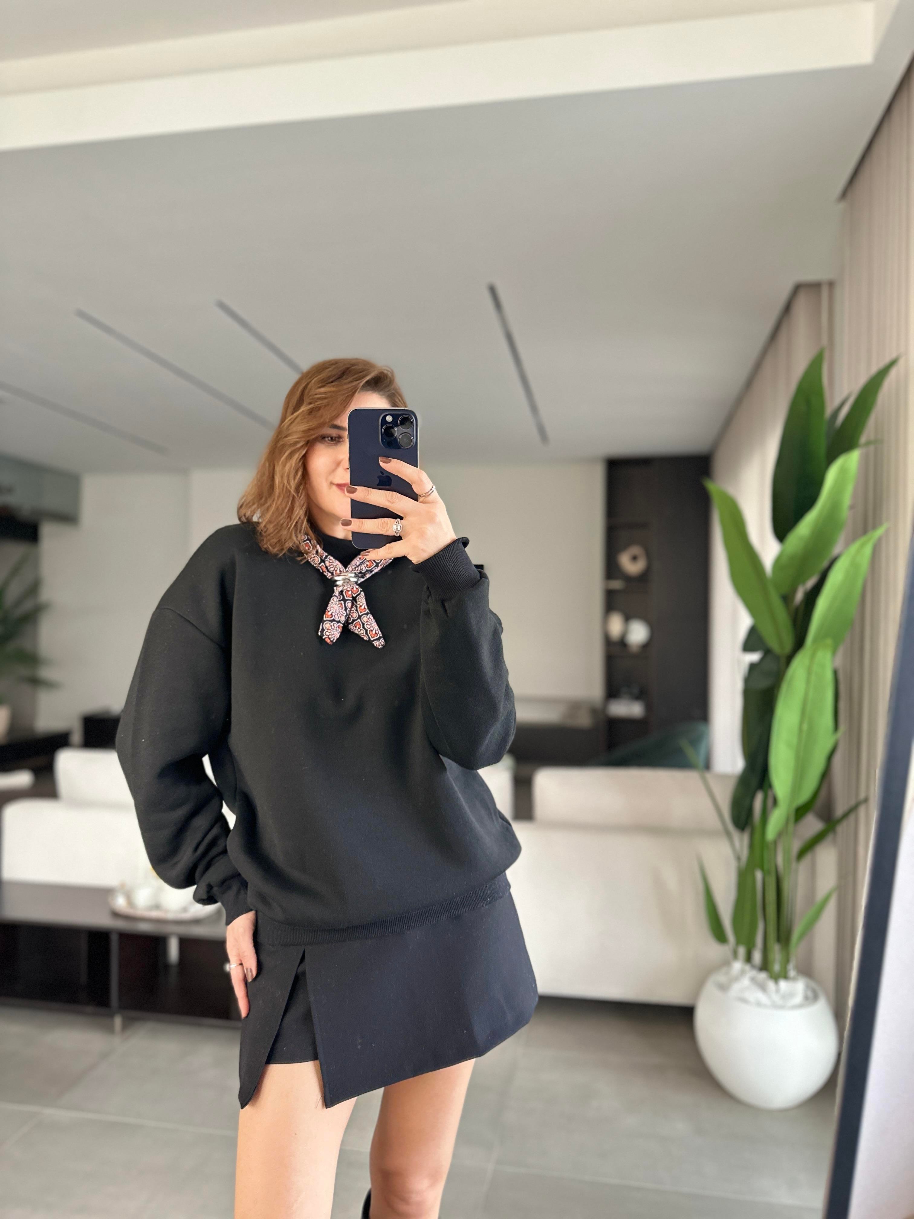 Siyah Şal Detaylı Bisiklet Yaka Sweat