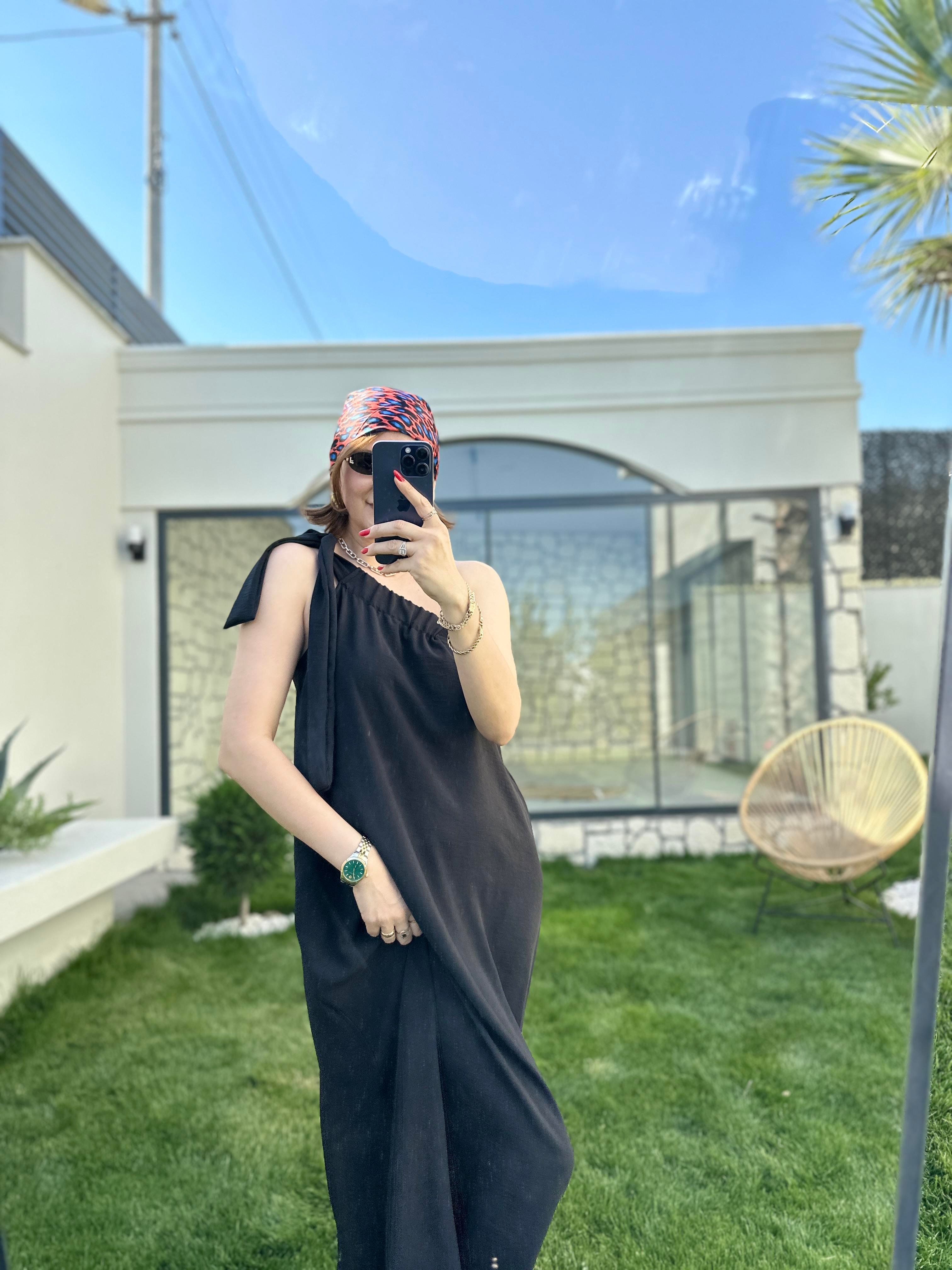 Siyah Tek Omuz Elbise