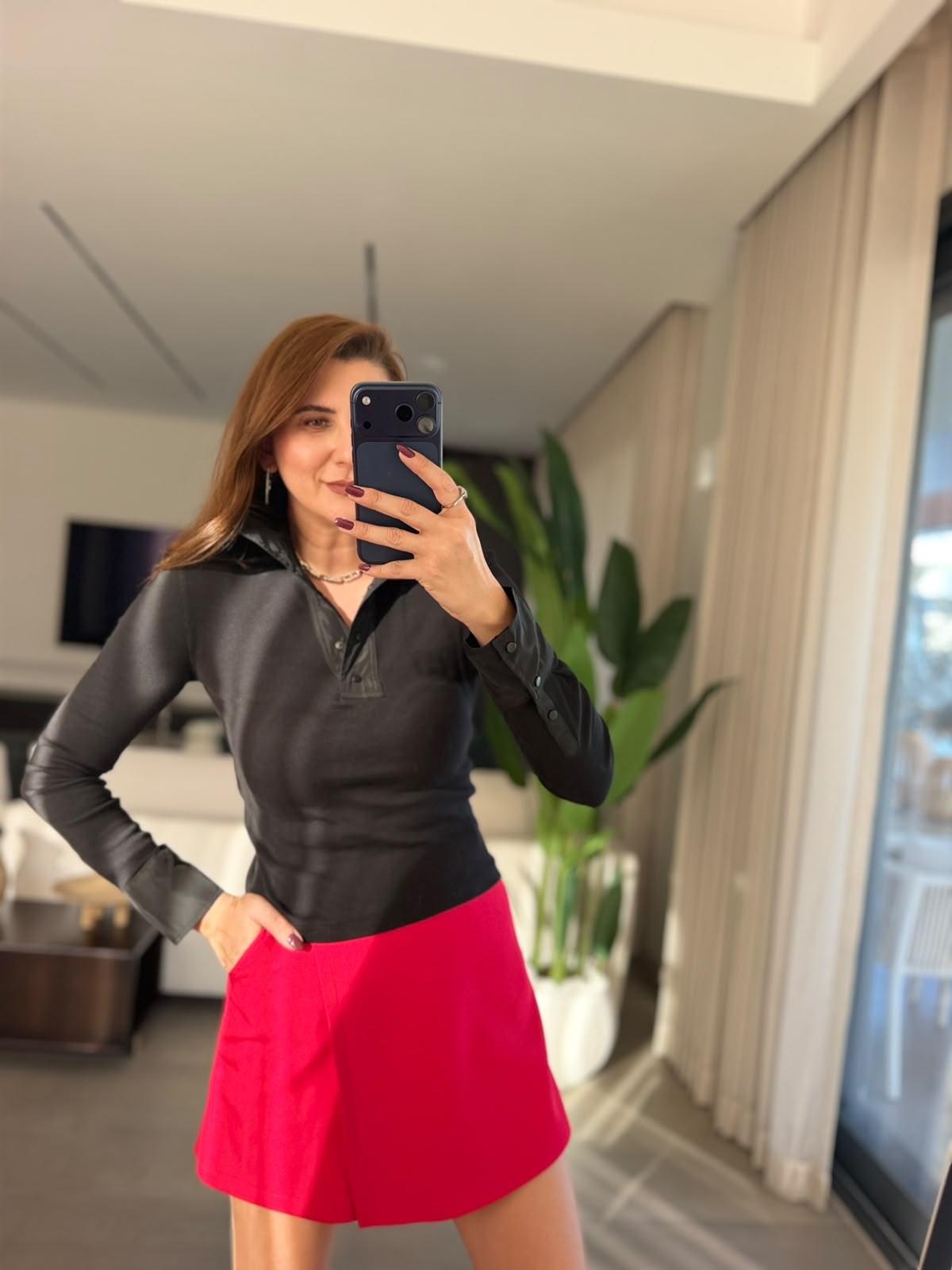 Siyah Yaka Çıtçıtlı Fitilli Bluz