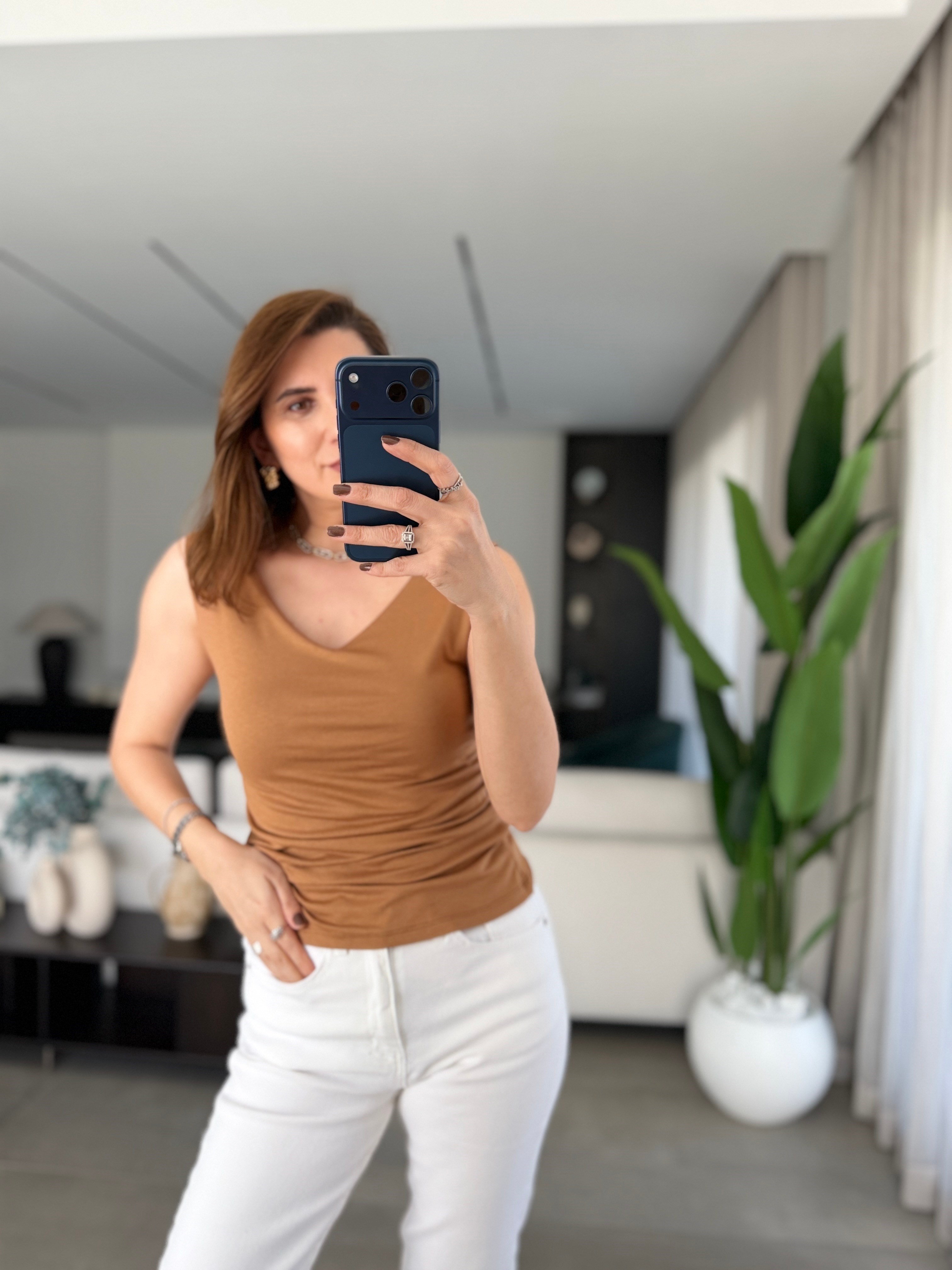 Taba Ön ve Arka V Yaka Atlet