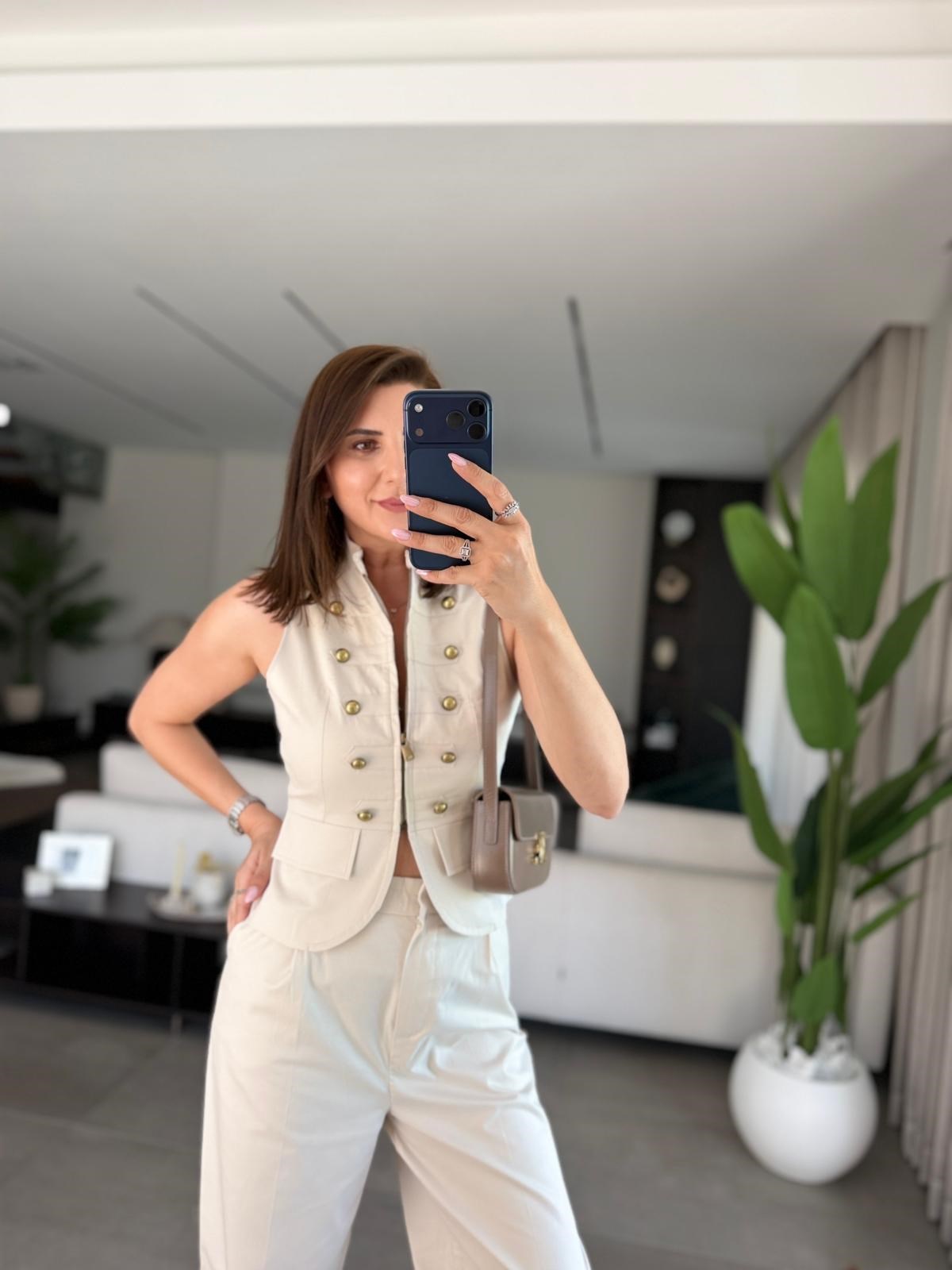 Taş Düğme Detaylı Yelek Takım