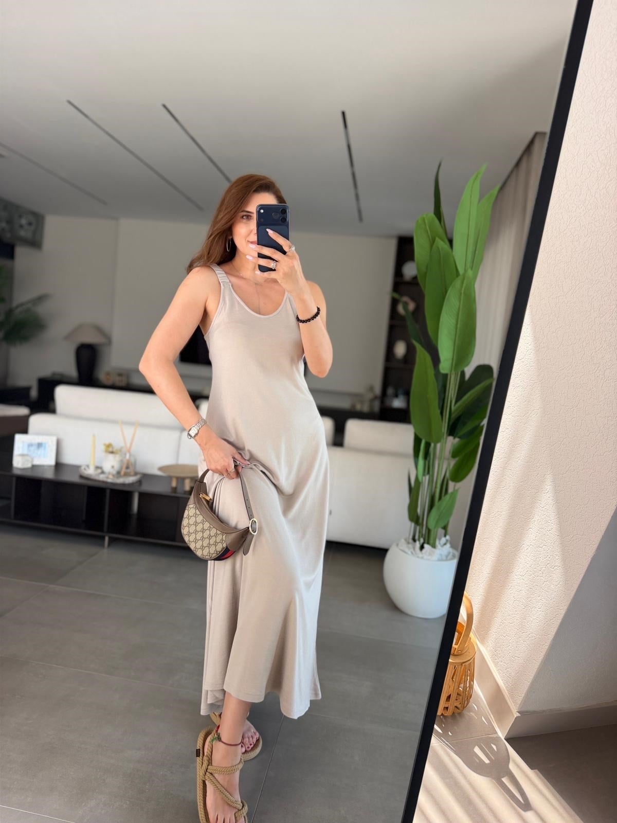 Taş Modal Lastik Askılı Elbise