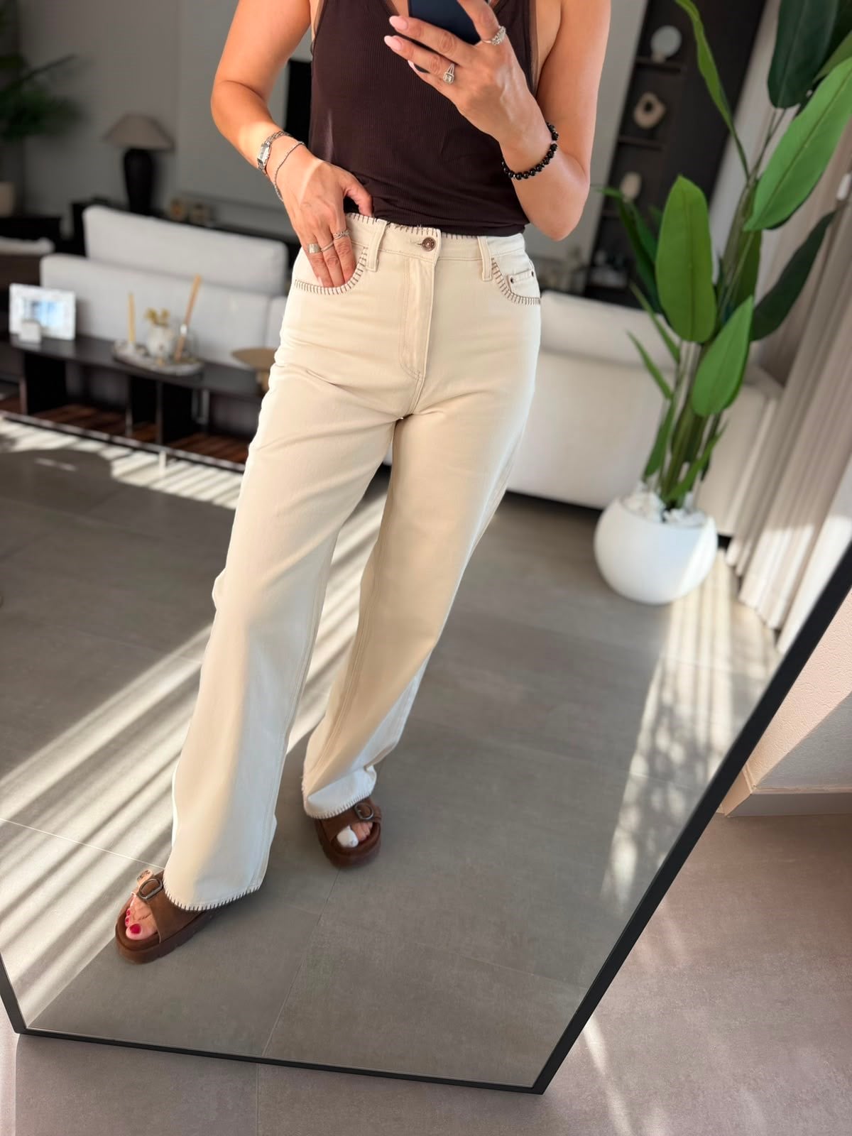 Taş Nakışlı Bol Paça Jean