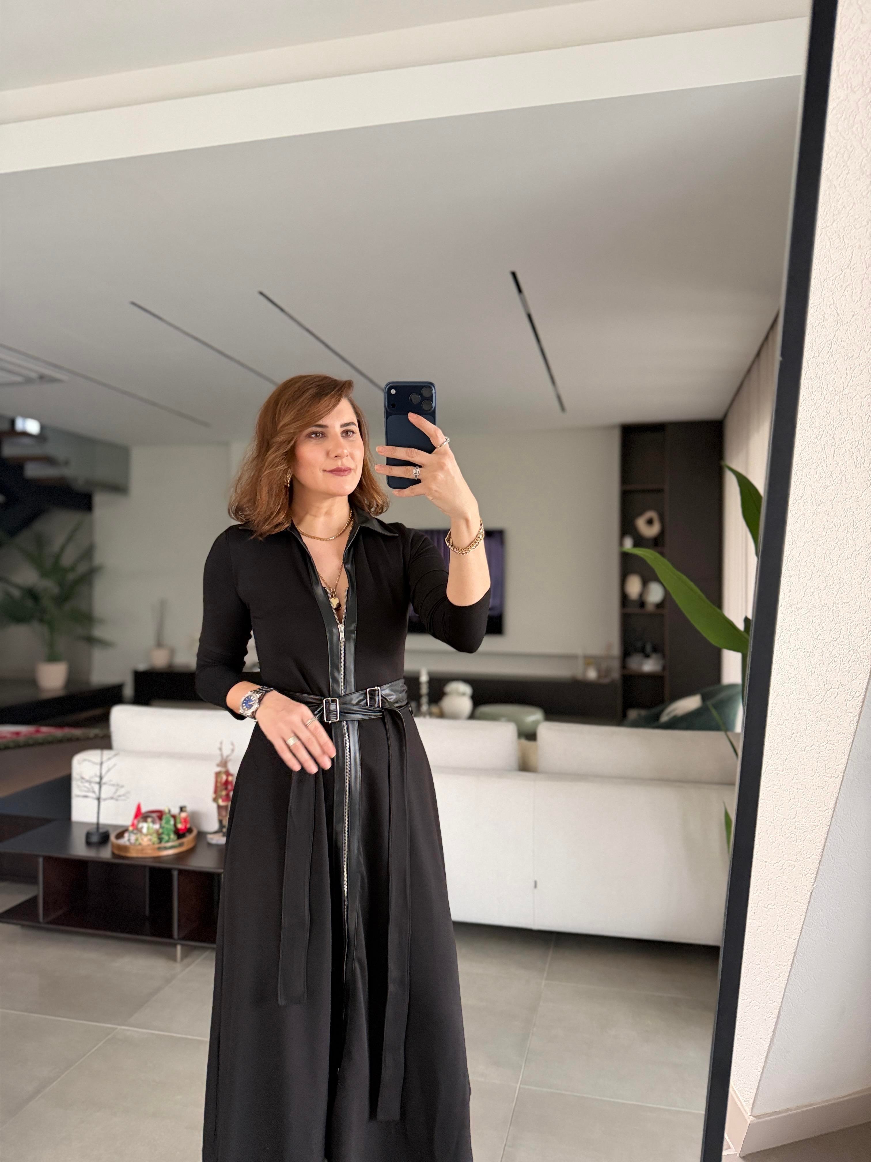 Yaka Deri Detaylı Önü Fermuarlı Modal Elbise