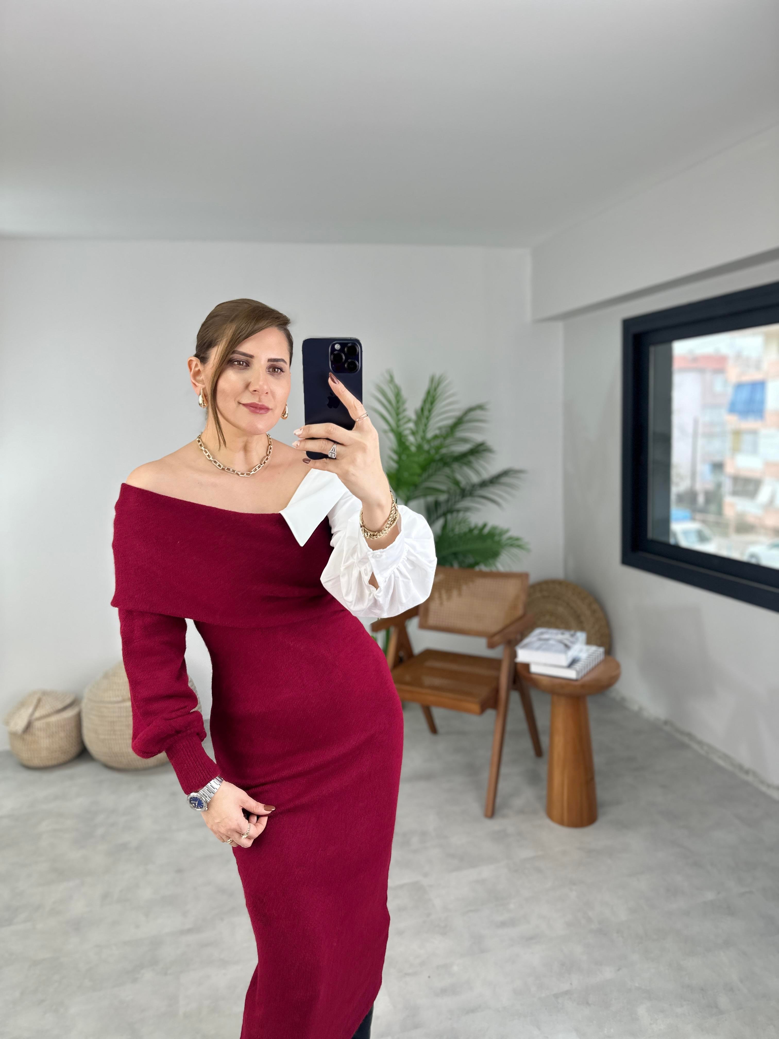 Yaka Detaylı Triko Elbise