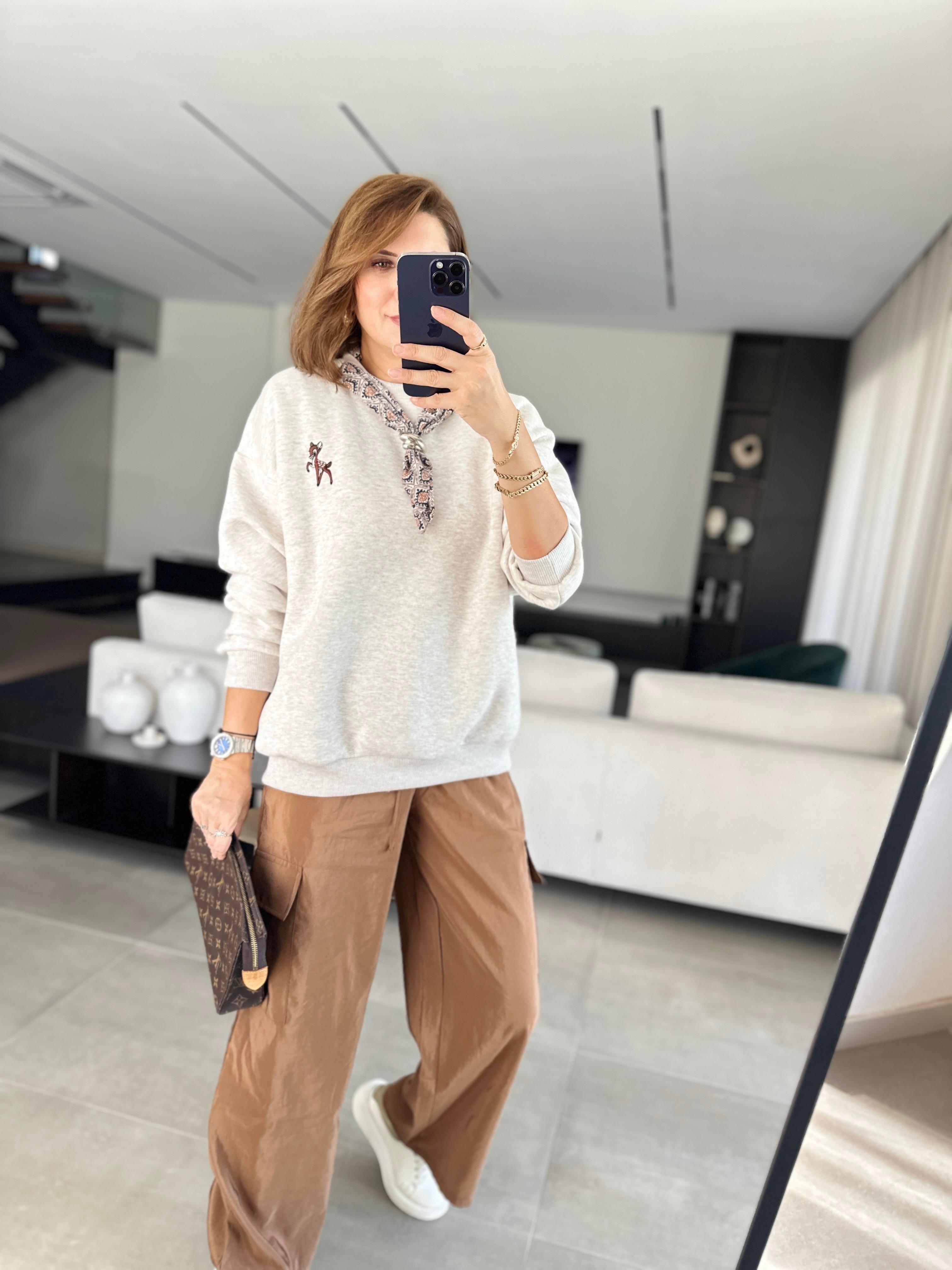 Yaka Fular Detaylı Sweat