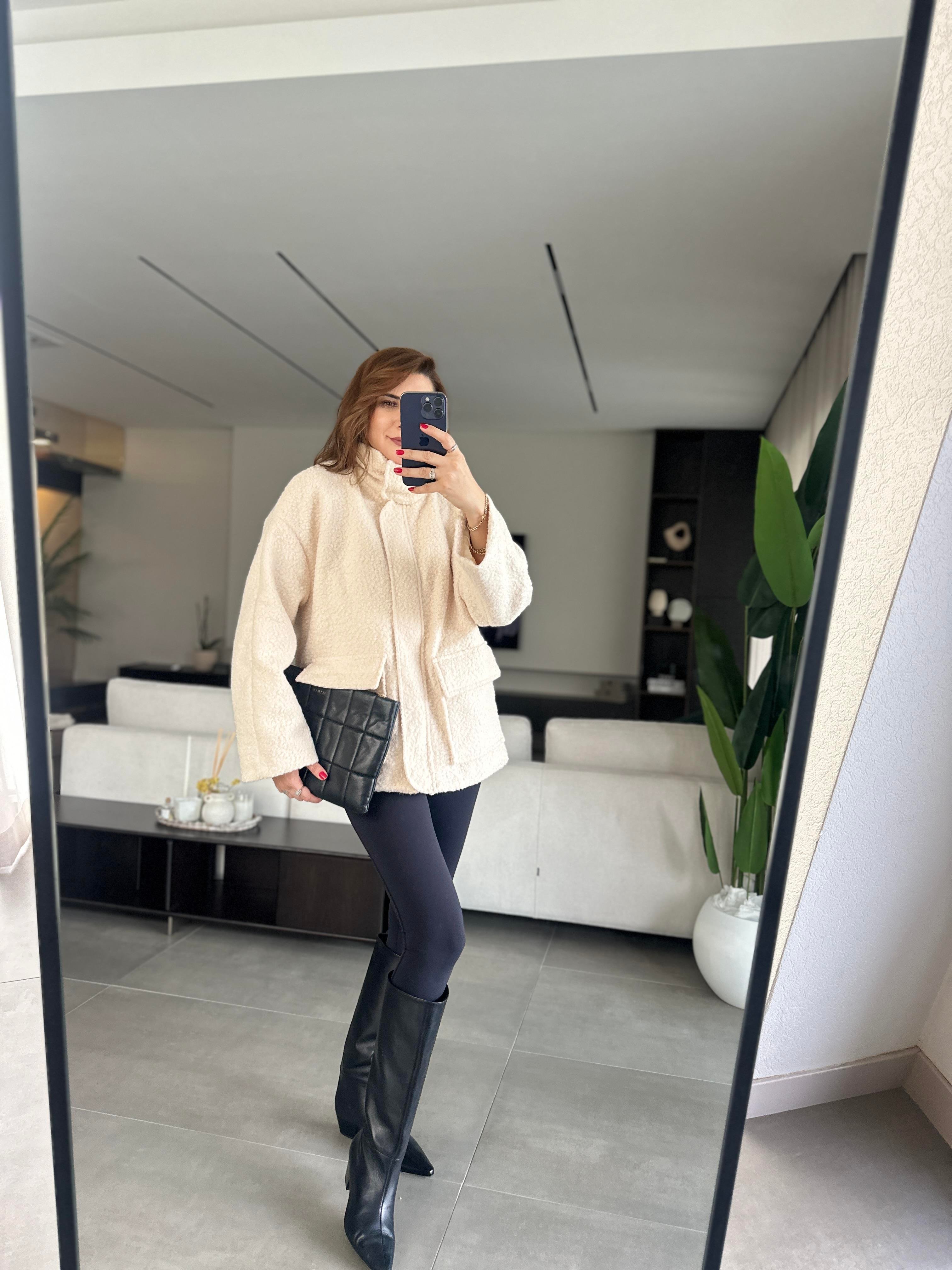 Yaka Lastik Detaylı Kaşe Kaban