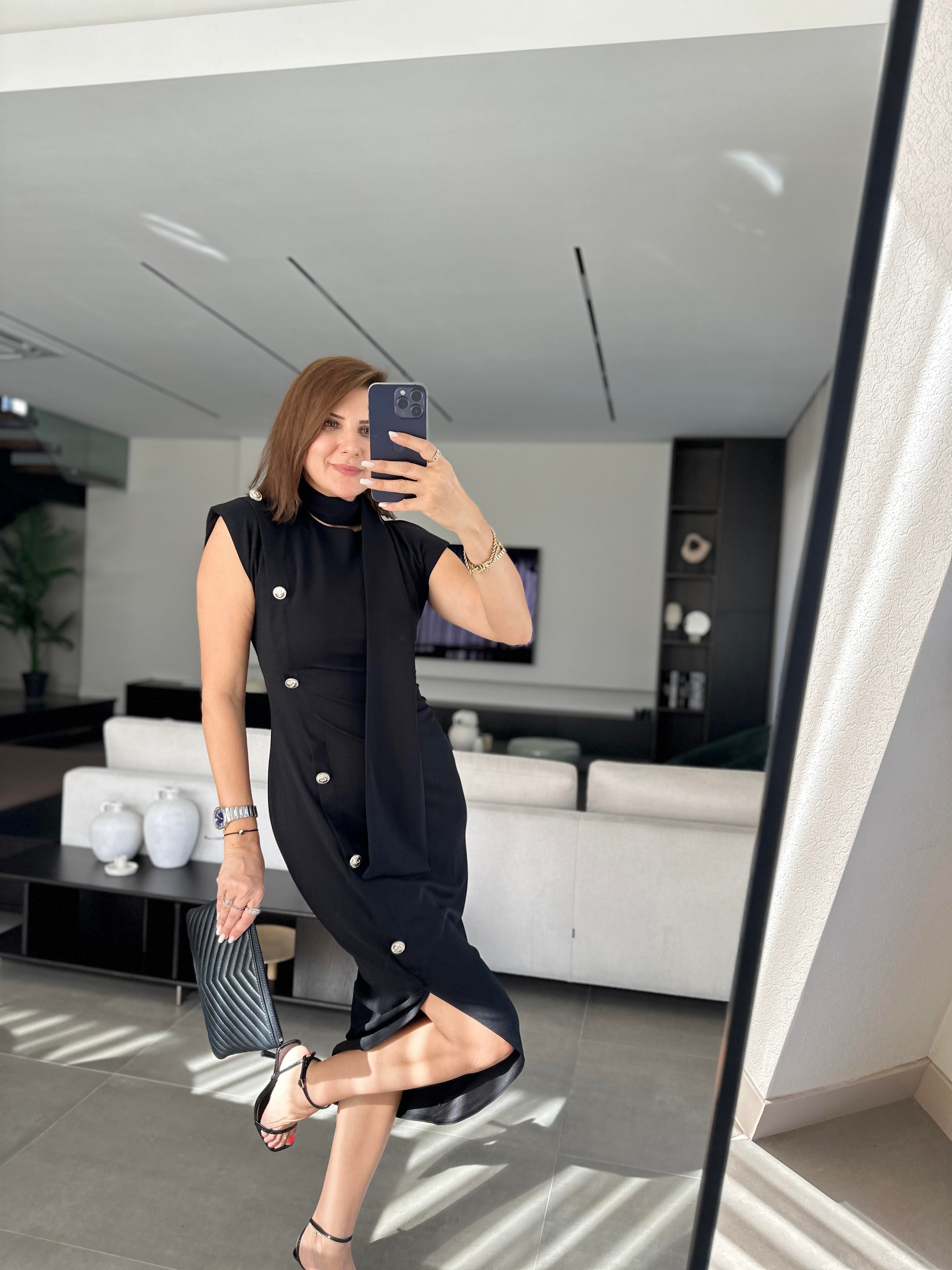 Yandan Düğmeli Crep Kumaş Elbise