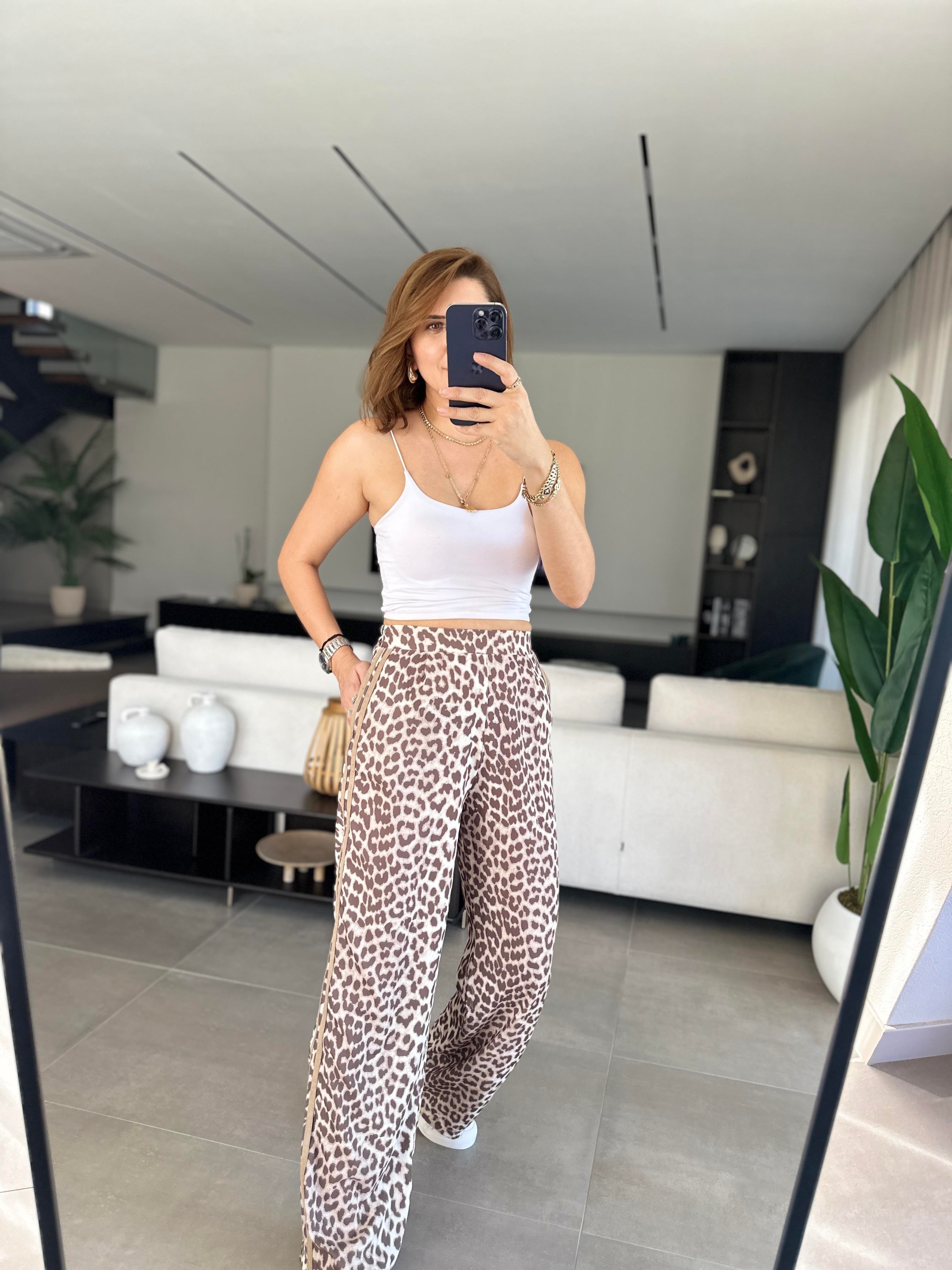 Yanı Çift Şeritli Leopar Desenli Pantolon