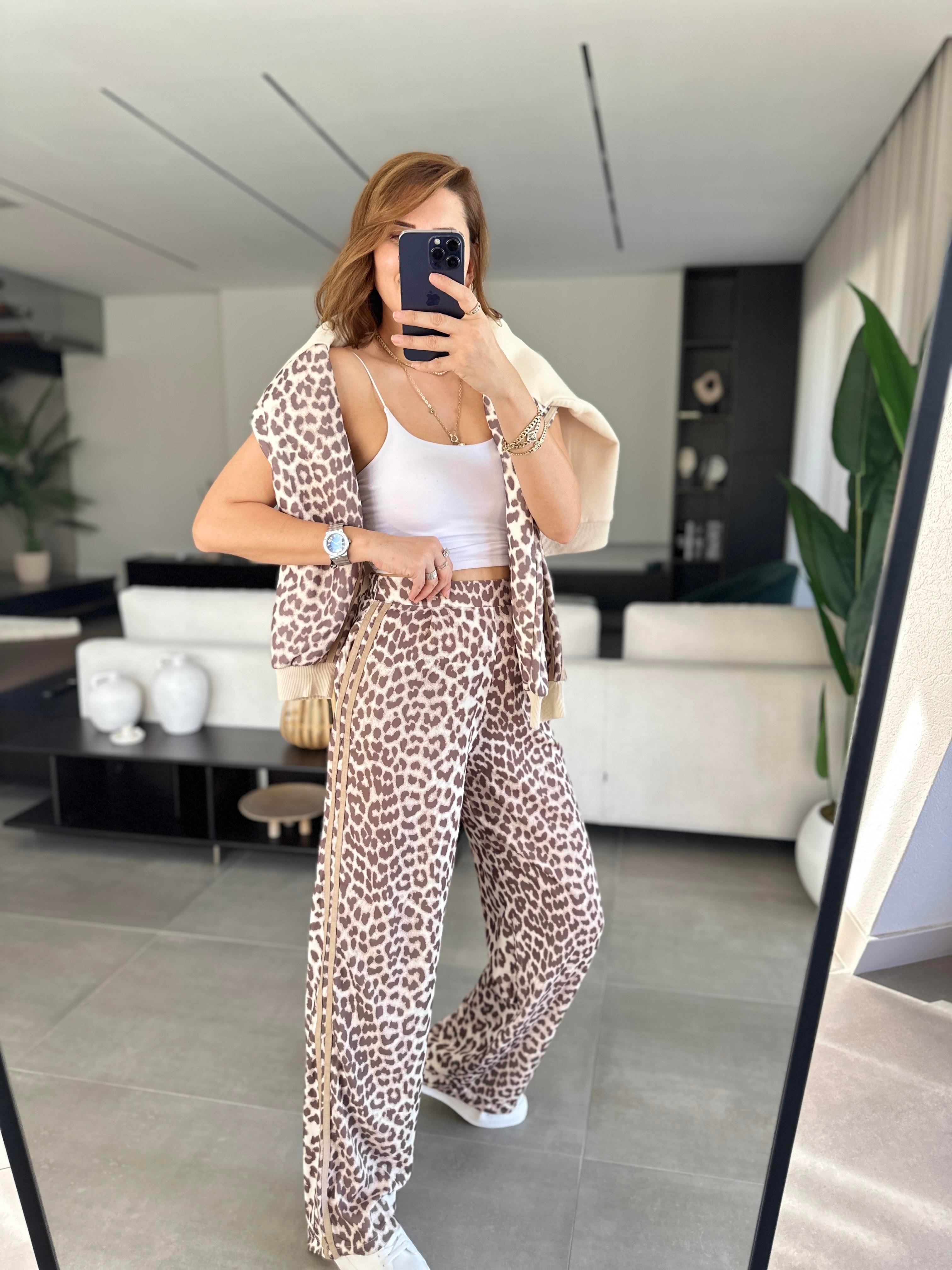 Yanı Çift Şeritli Leopar Desenli Pantolon
