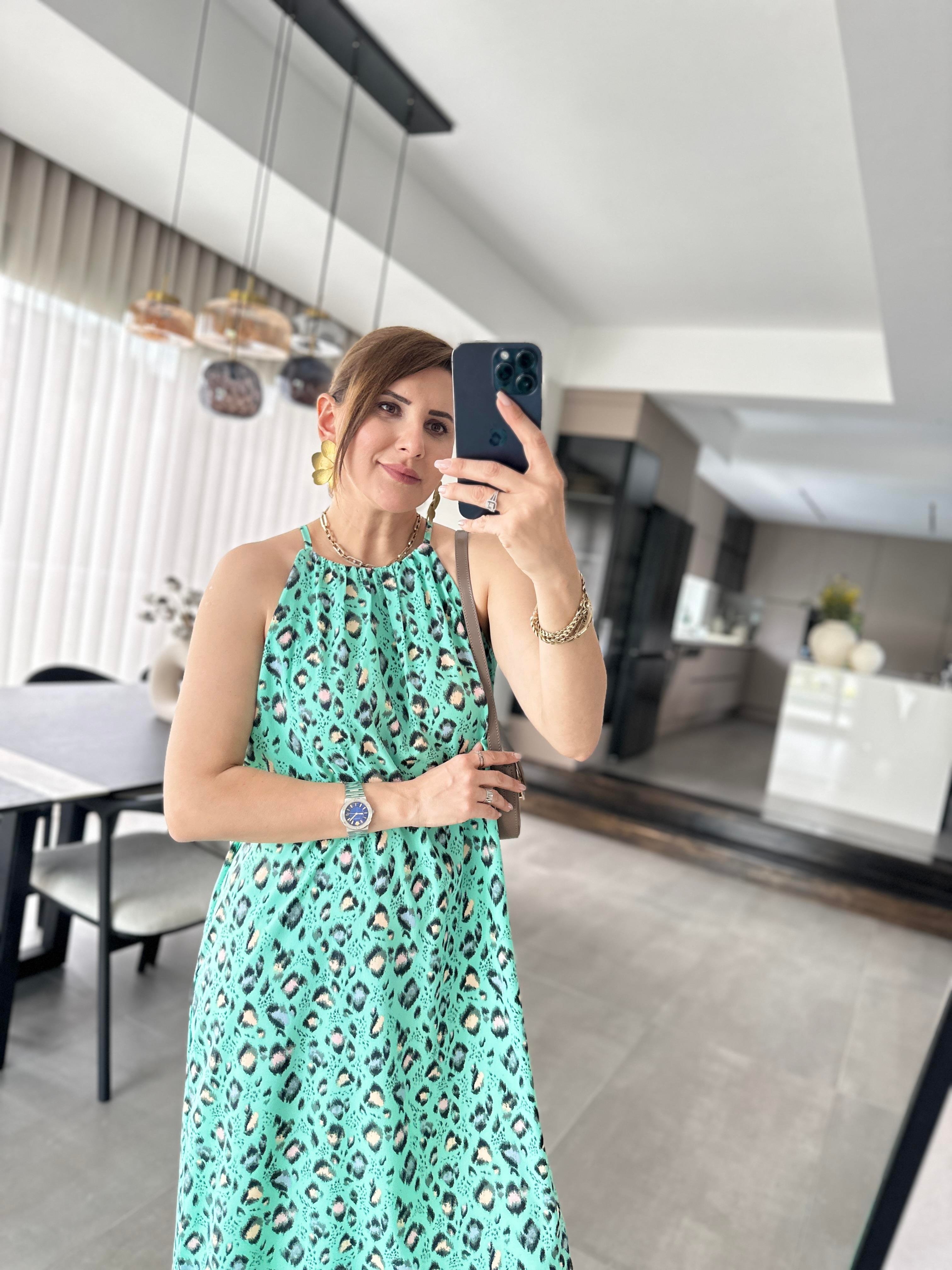 Yeşil Halter Yaka Desenli Elbise
