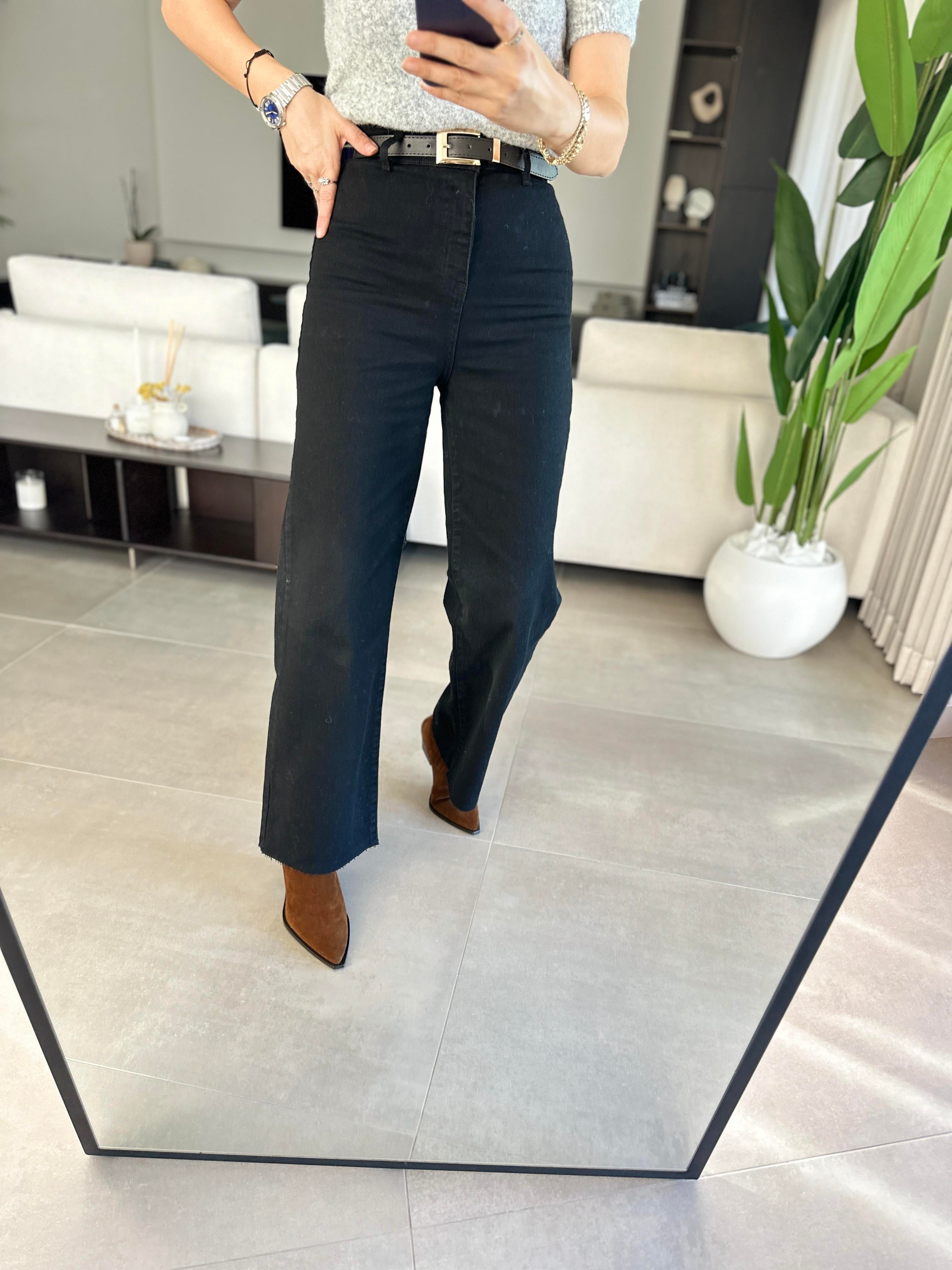 Yüksek Bel Kemer Detaylı Jean