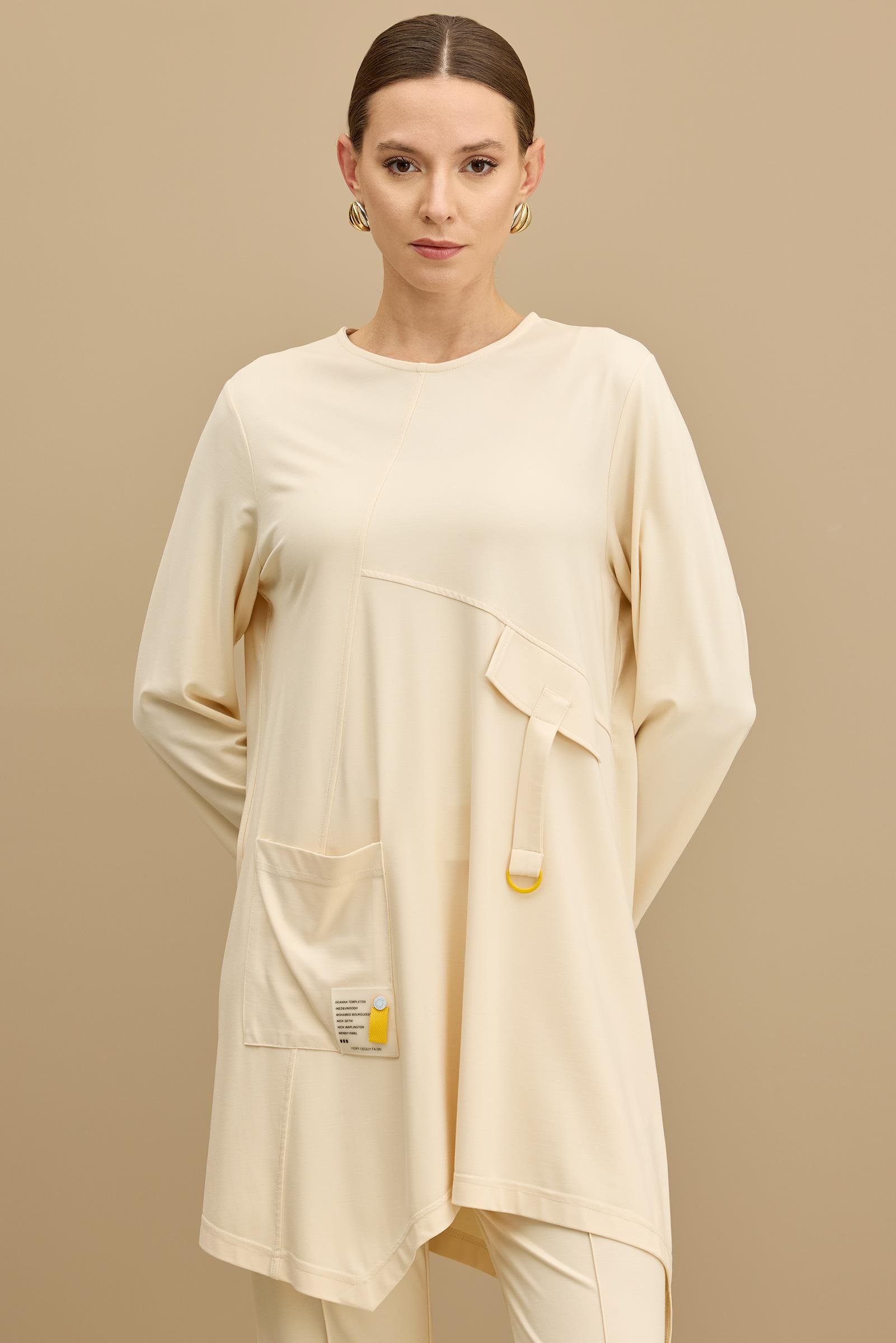 Asimetrik Kesimli Aksesuar Detaylı Takim BEJ