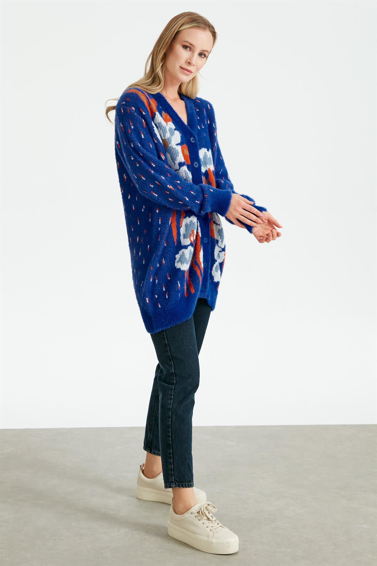 ÇİÇEK DESENLİ HIRKA SAKS