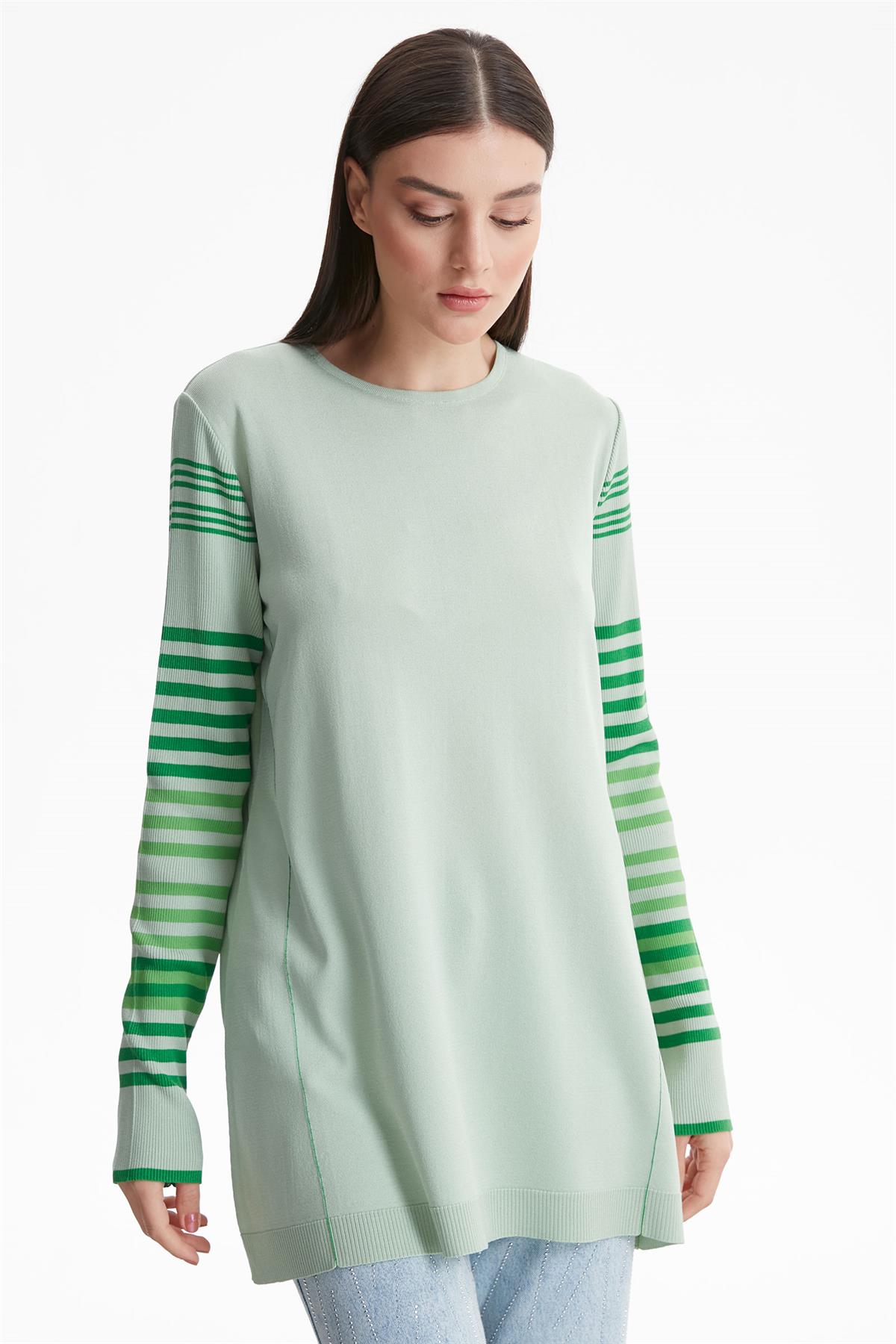KOLLARI ÇİZGİLİ BASİC RAYON TRİKO TUNİK MİNT