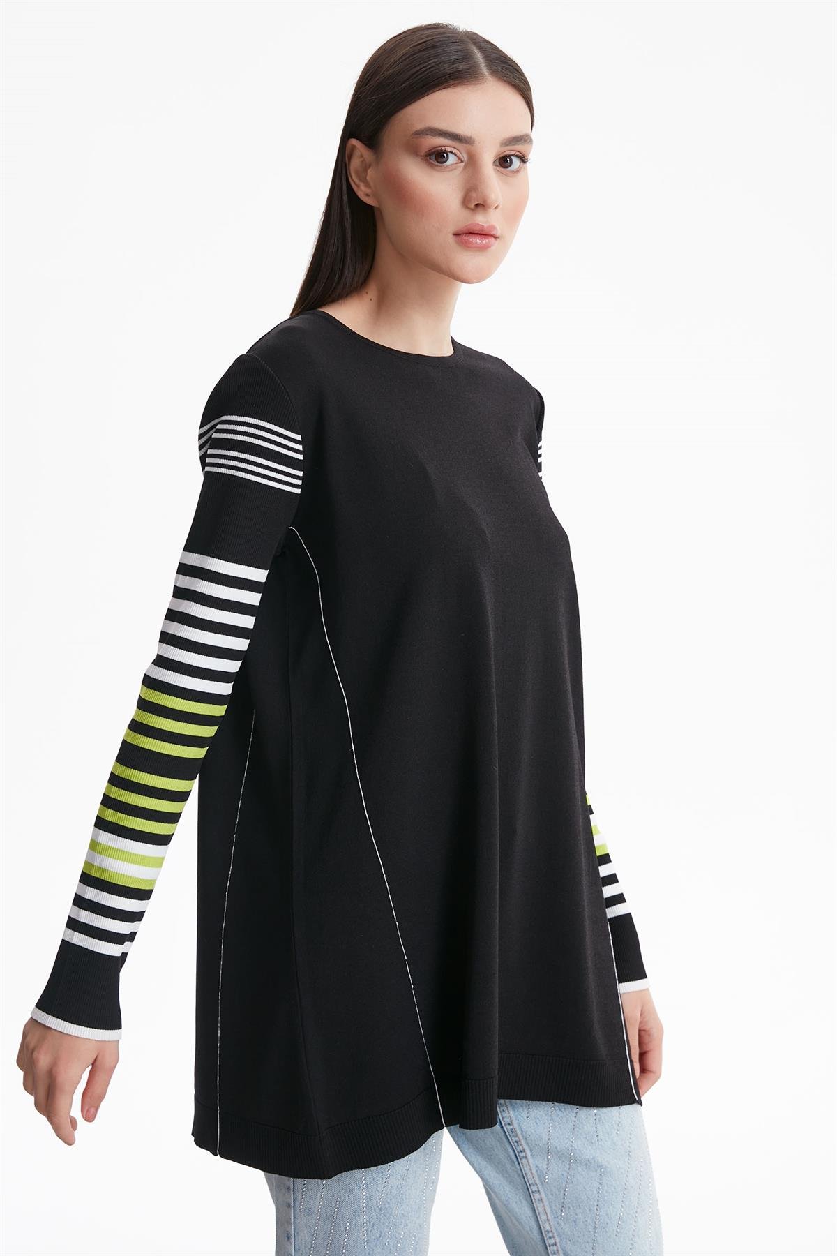 KOLLARI ÇİZGİLİ BASİC RAYON TRİKO TUNİK SİYAH