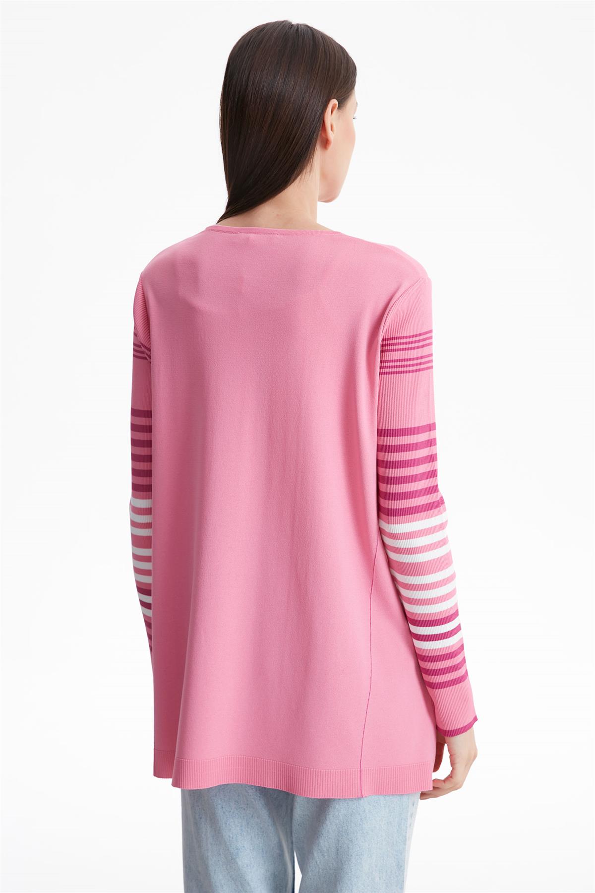 KOLLARI ÇİZGİLİ BASİC RAYON TRİKO TUNİK PEMBE