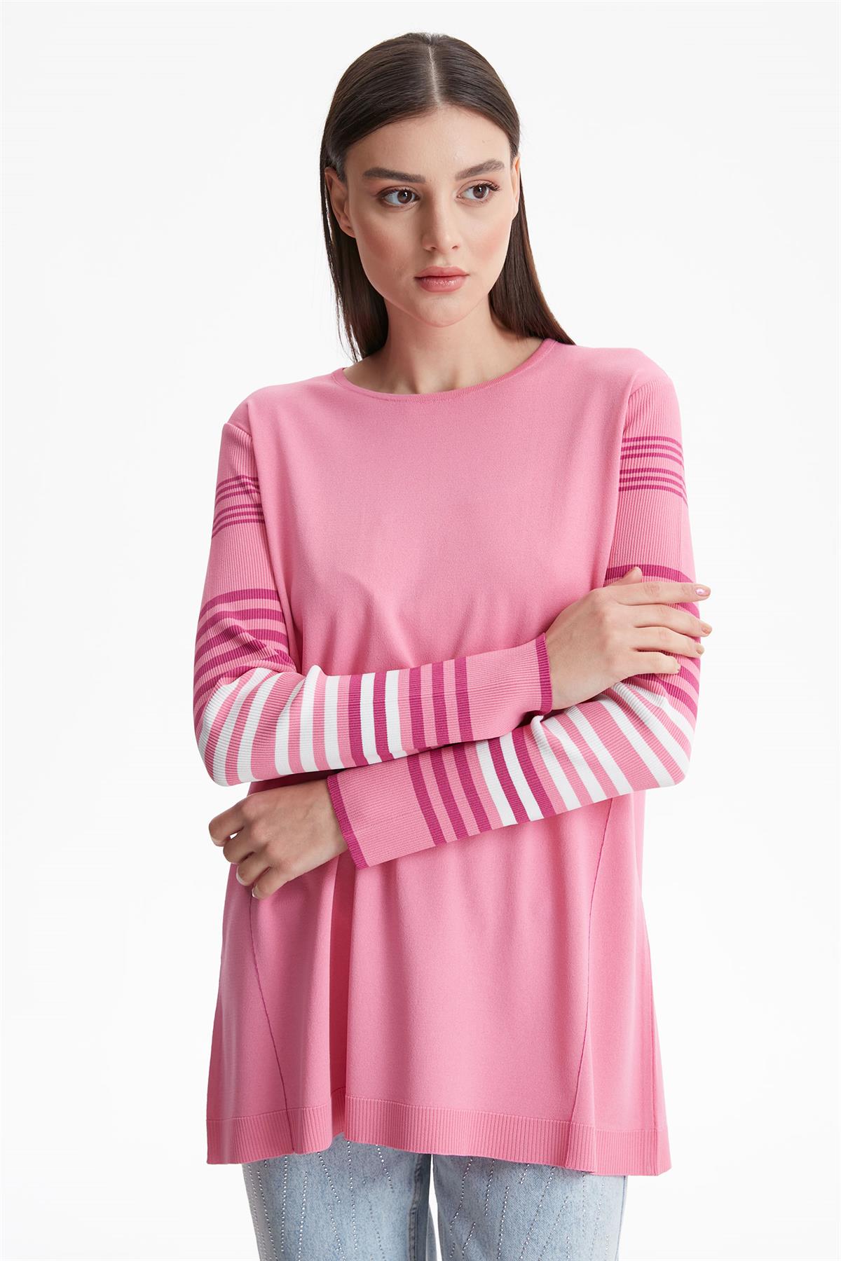 KOLLARI ÇİZGİLİ BASİC RAYON TRİKO TUNİK PEMBE