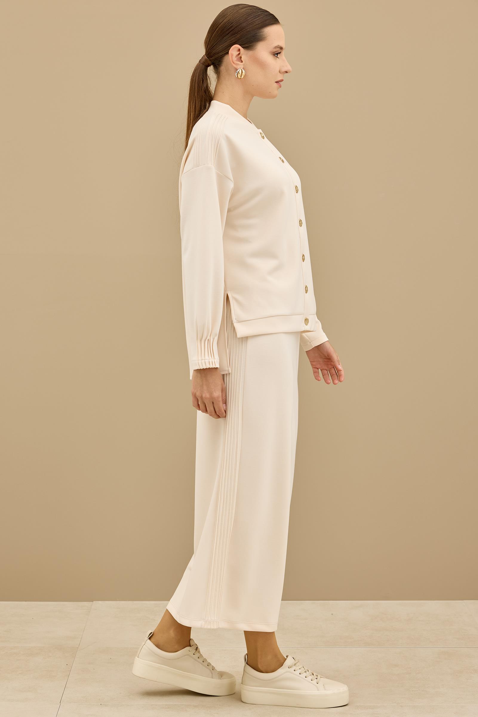 NERVÜR DETAYLI ETEKLİ TAKIM BEJ