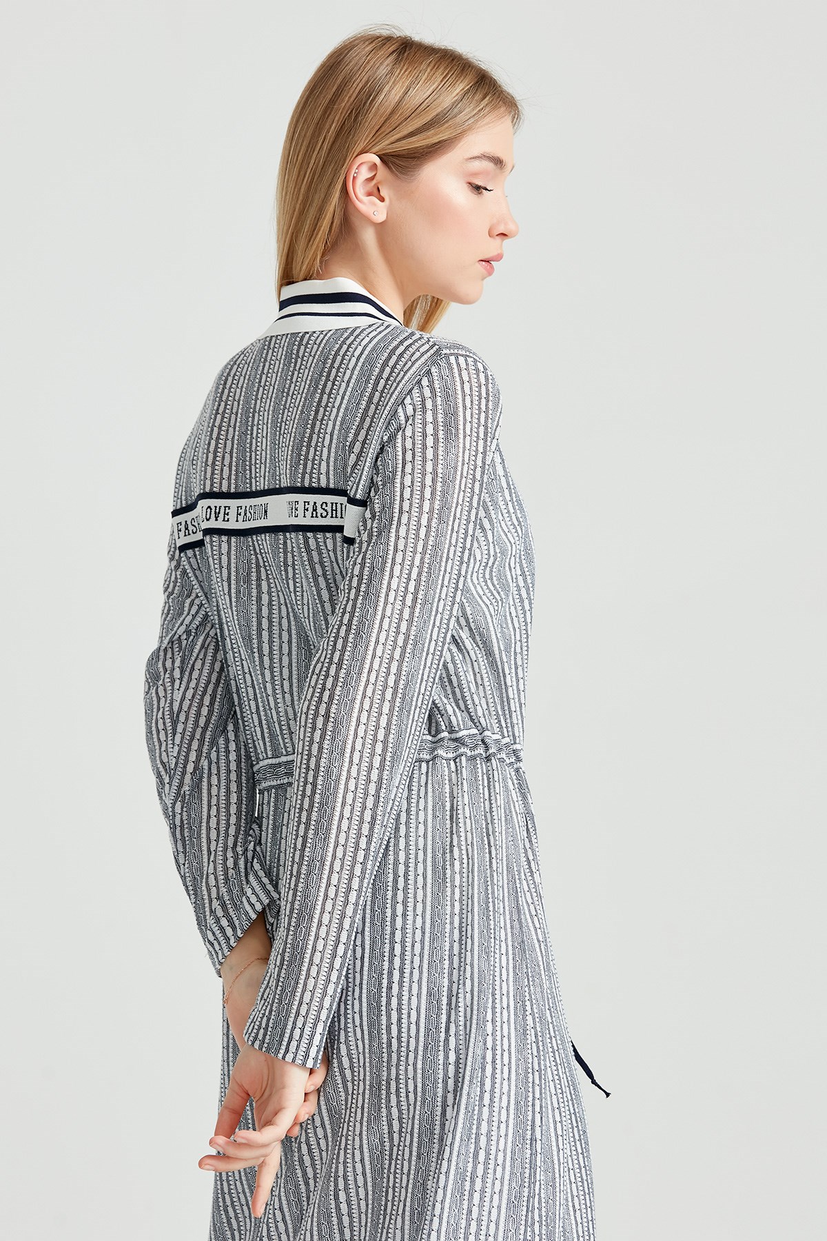 Sırtı Yazı Detaylı Kroşe Maxi Tunik LACİVERT