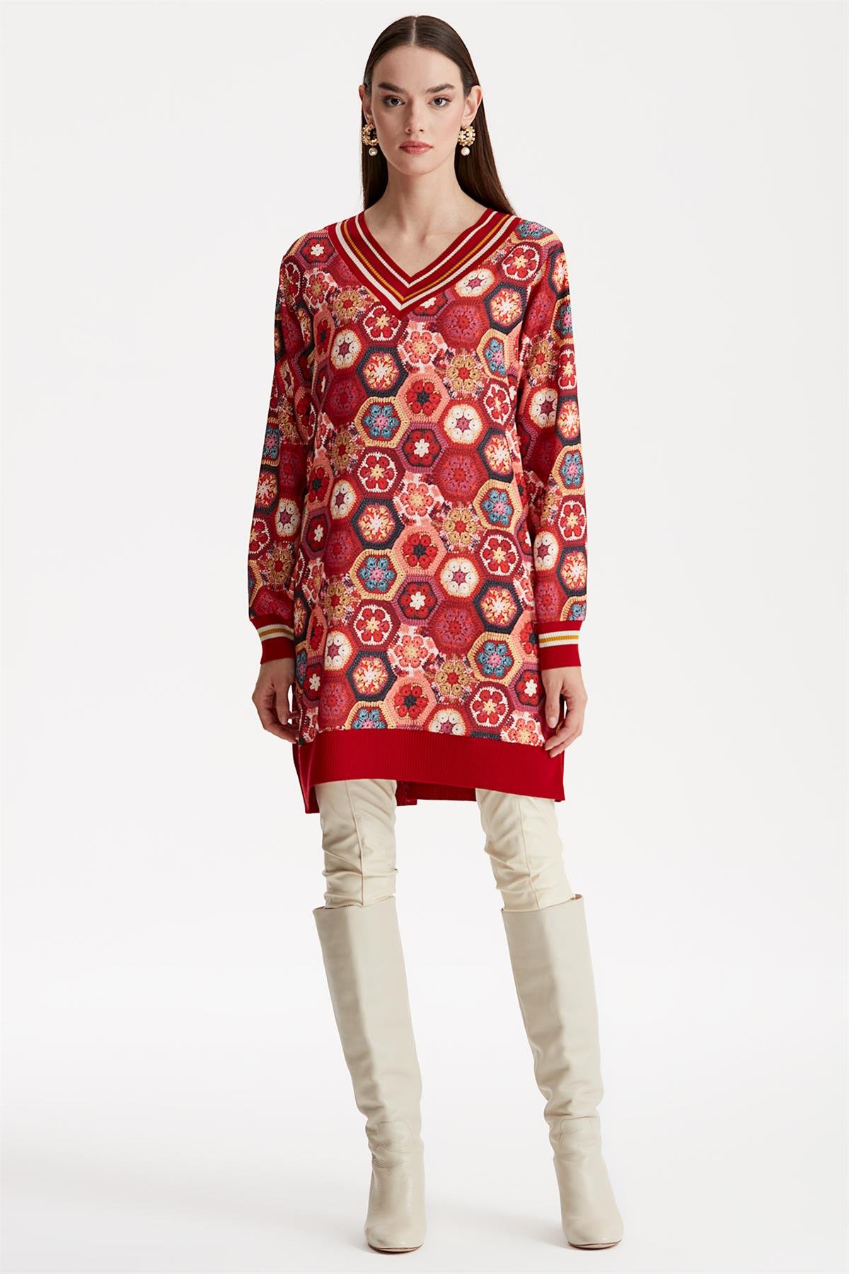 V YAKALI ONU KUMAŞ DETAYLI TUNİK KIRMIZI