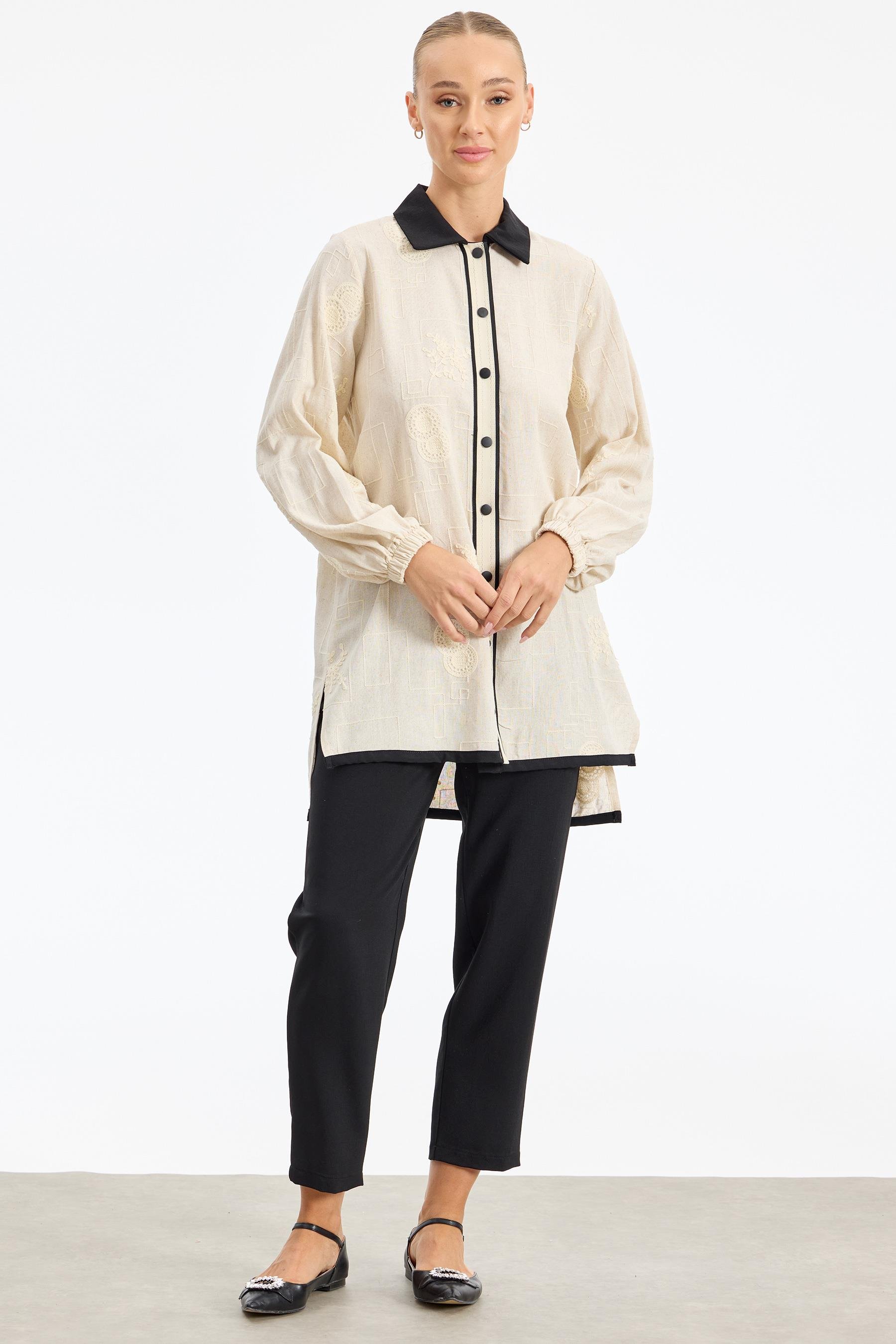 Yakası ve  Bantı  Renk Detaylı Takım KETEN