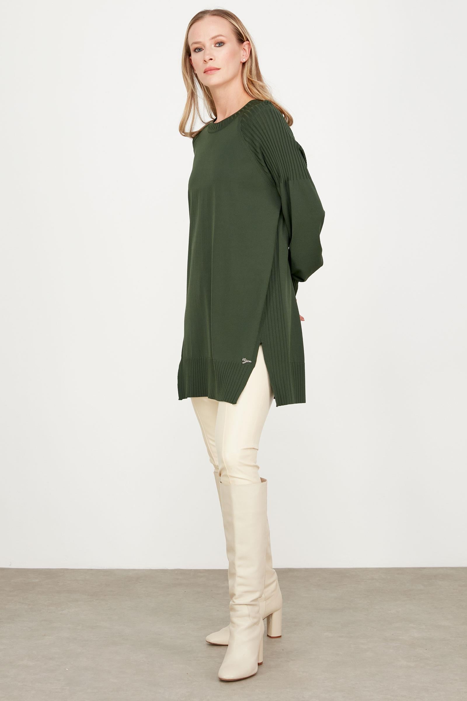 YANLARI YIRTMAÇLI RAYON TUNİK ZÜMRÜT